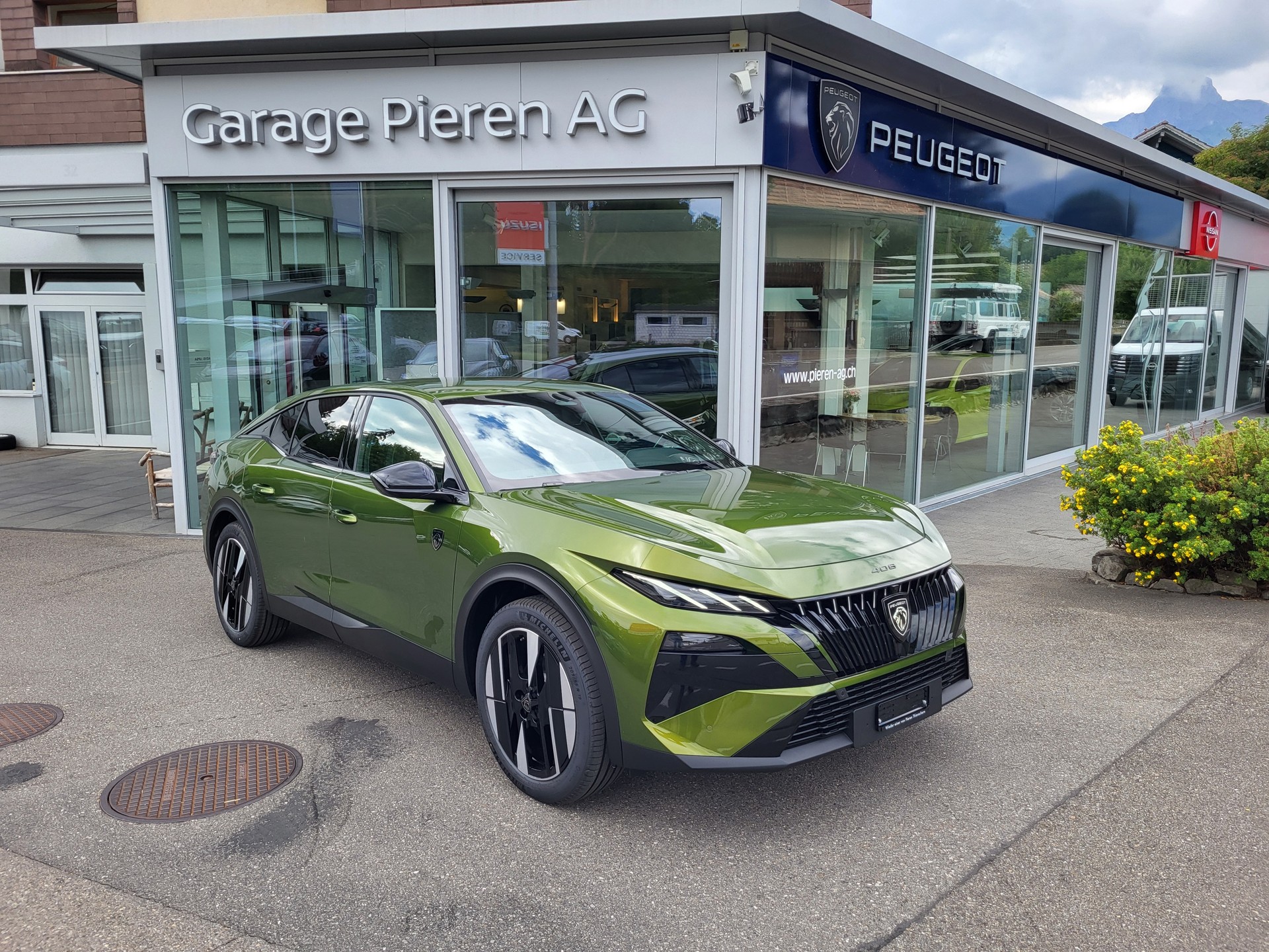 PEUGEOT 408 1.2 Hybrid 145 GT Exclusive