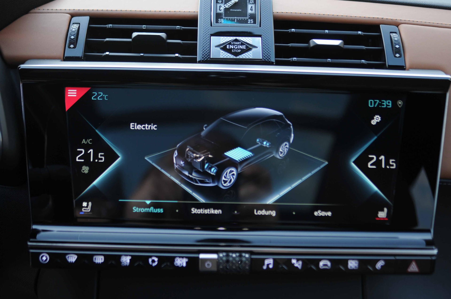 DS AUTOMOBILES DS 7 Crossback E-Tense 300 OPERA-image-11
