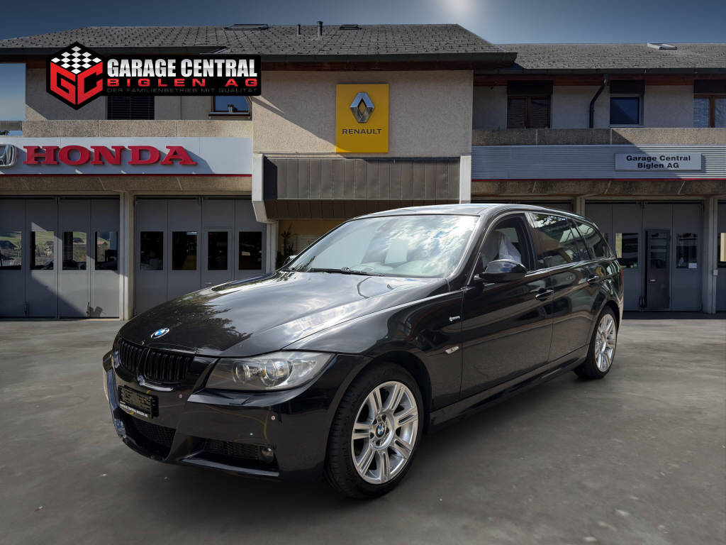 BMW 335i xDrive Touring-showroom-element-1