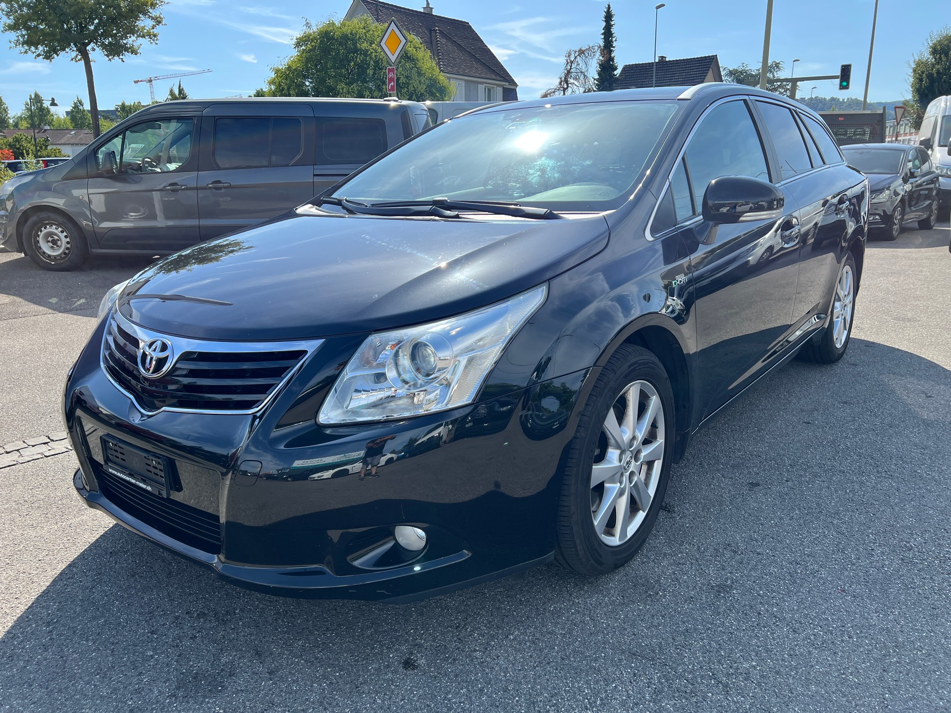 TOYOTA Avensis Sportswagon 2.2D-CAT Linea Luna A