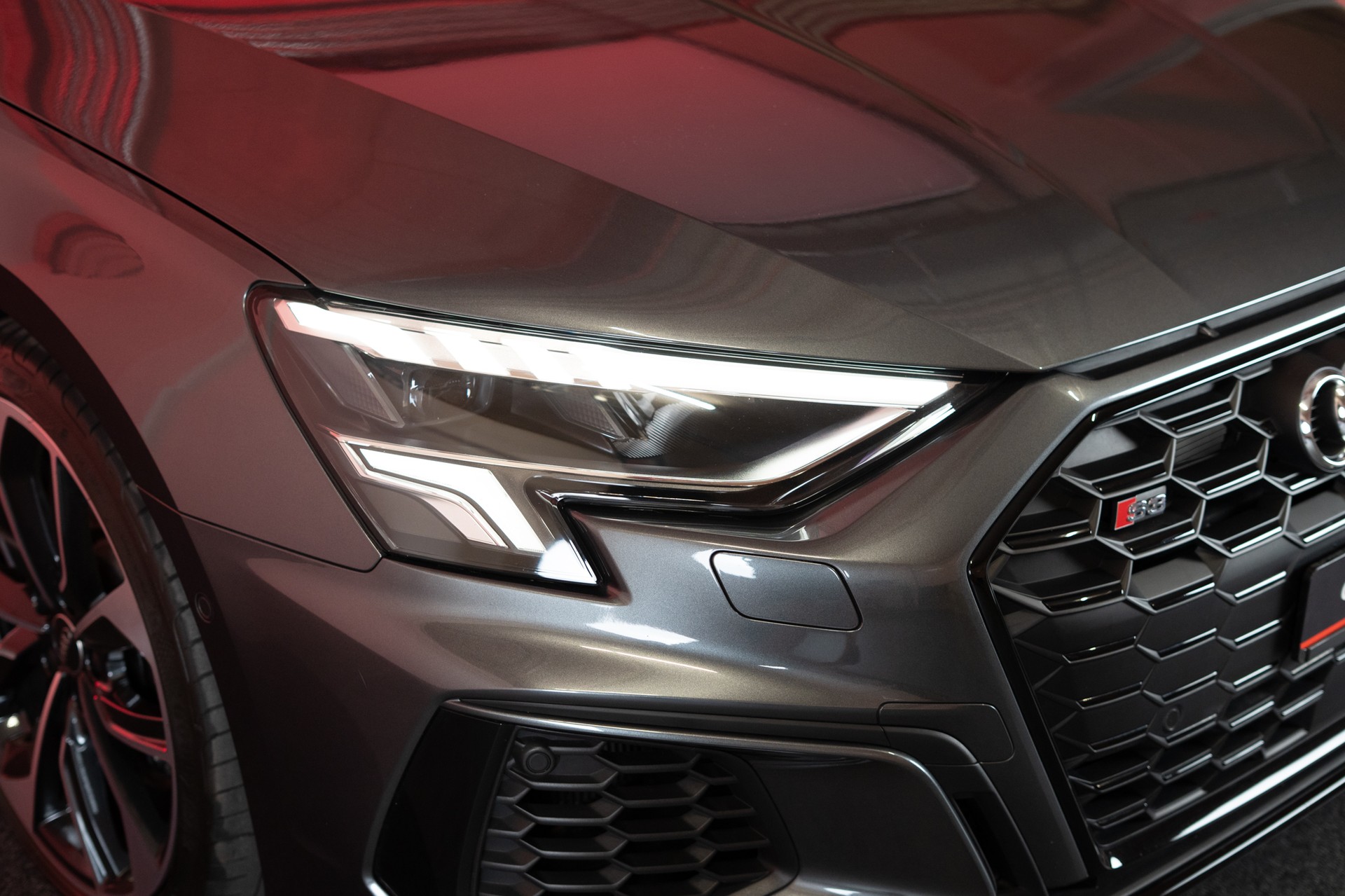 AUDI S3 Limousine 2.0 TFSI quattro S-Tronic / / Virtual Cockpit / Abstand-tempomat / Sitzheizung-image-26
