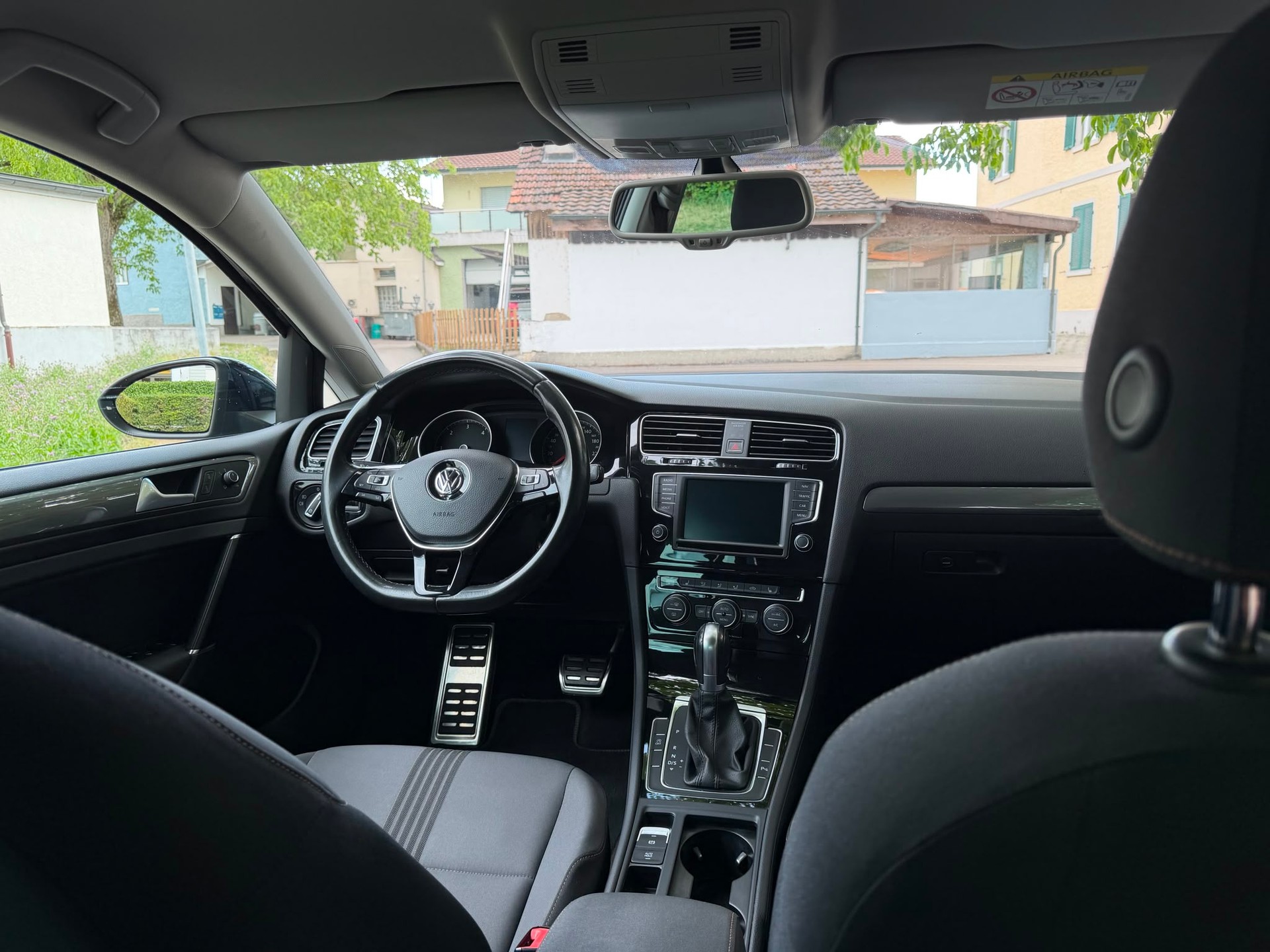 VW Golf 2.0 TDI Comfortline DSG-image-7