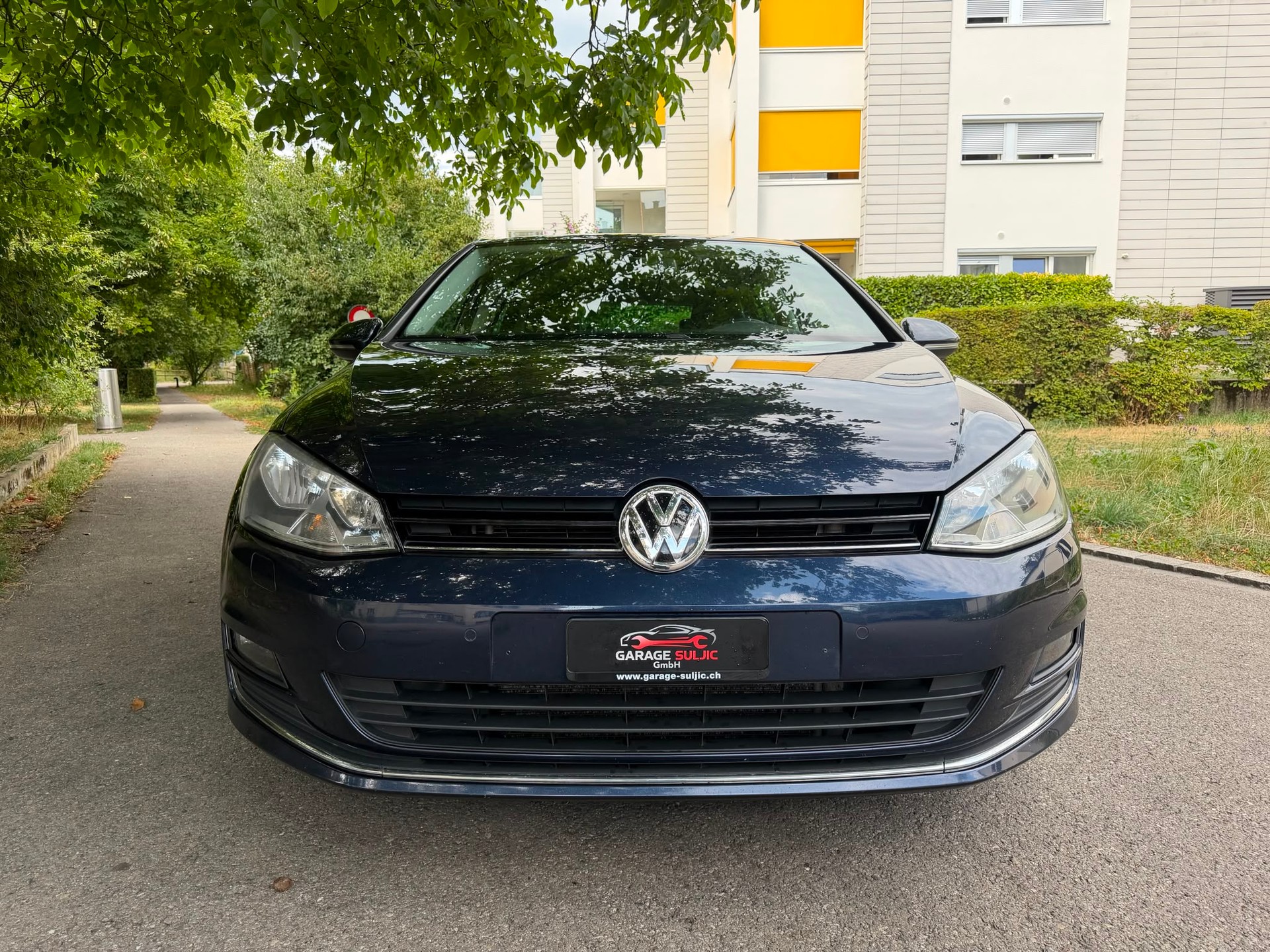 VW Golf 2.0 TDI Comfortline DSG-showroom-element-1