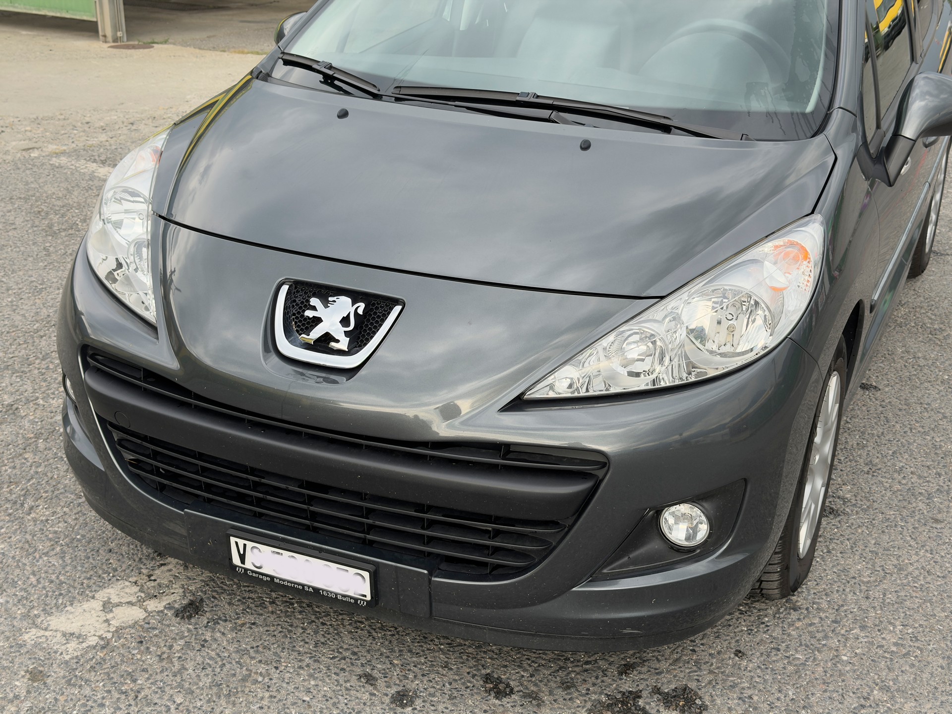 PEUGEOT 1.4 Urban-image-1