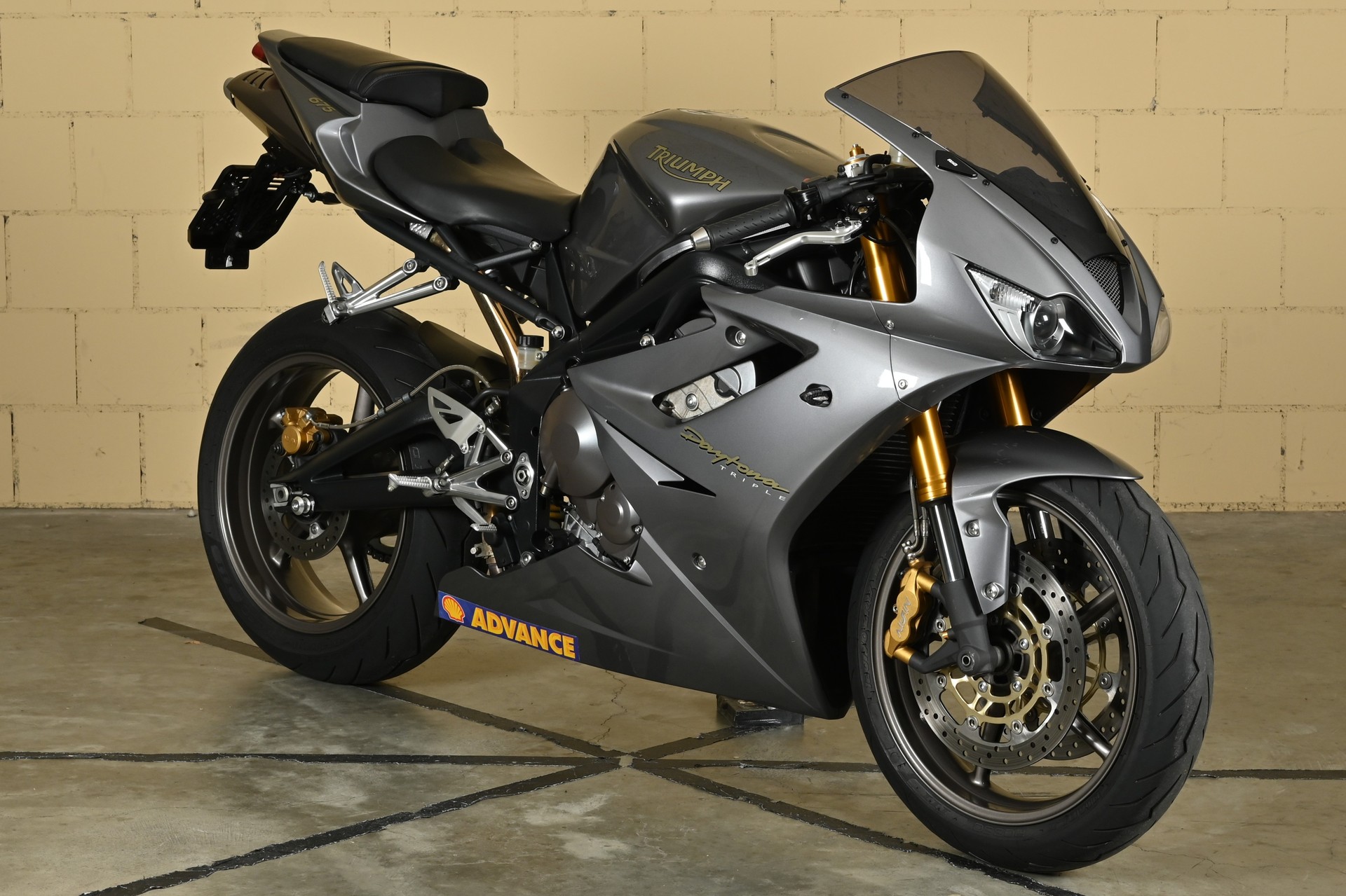 TRIUMPH Daytona 675-image-1