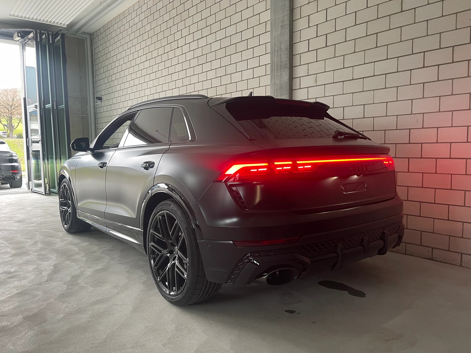 AUDI RSQ8 quattro Vollausstattung-showroom-element-2