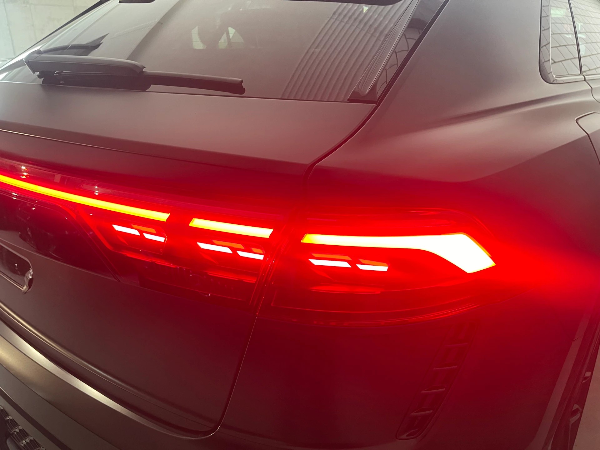 AUDI RSQ8 quattro Vollausstattung-showroom-element-3