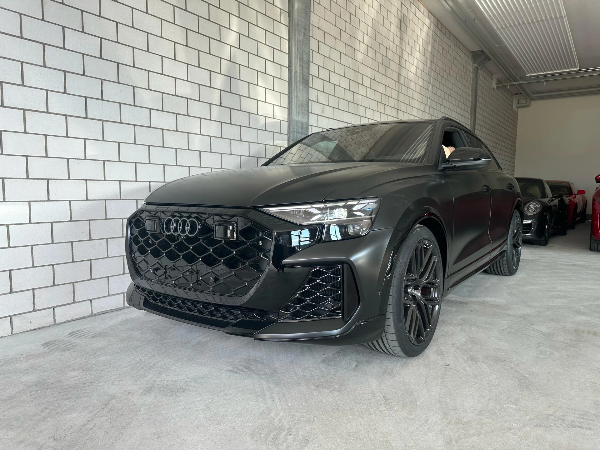AUDI RSQ8 quattro Vollausstattung-showroom-element-1
