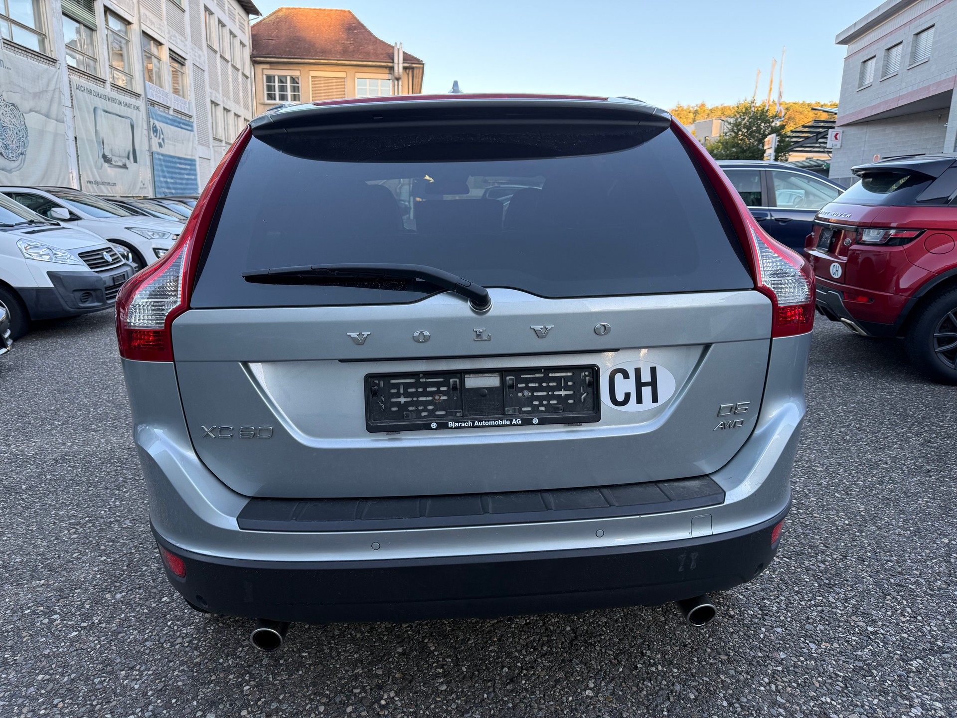 VOLVO XC60 D5 AWD OceanRace Geartronic-image-4