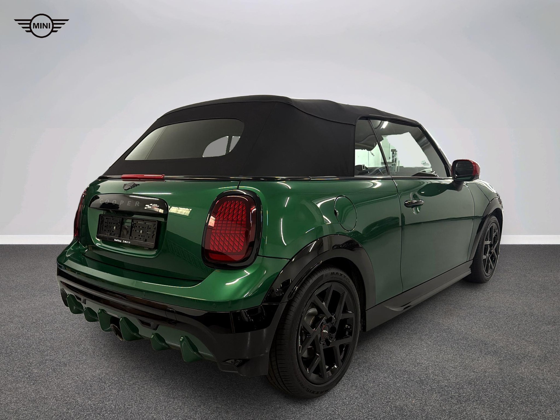 MINI John Cooper Works Cabrio-showroom-element-3