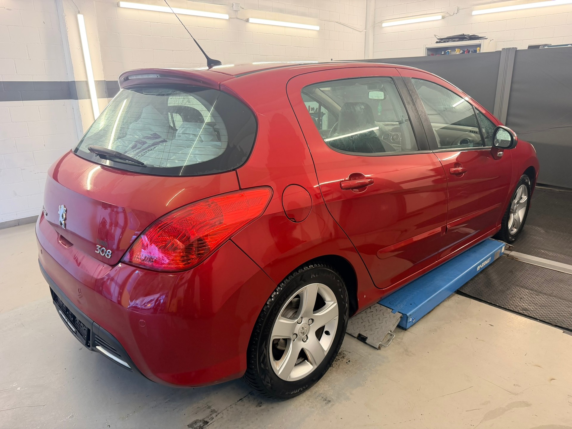 PEUGEOT 308 1.6 16V T GT 175-showroom-element-3