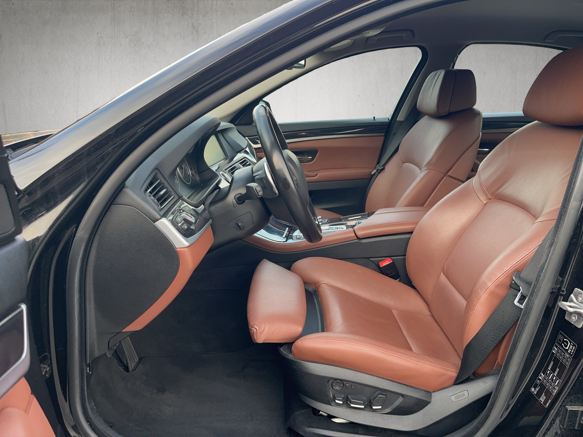 BMW 520d Steptronic-image-10