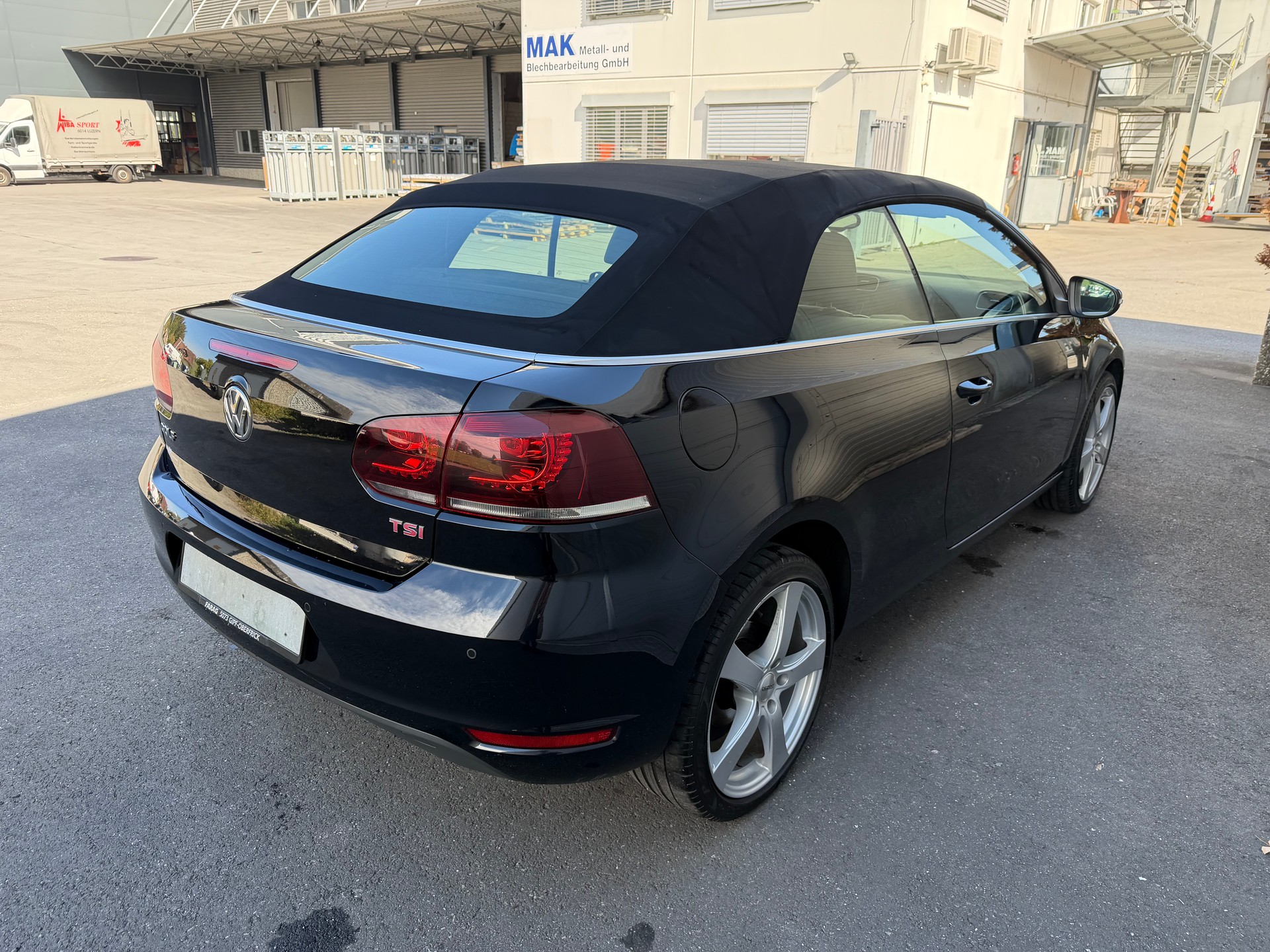 VW Golf Cabrio 1.4 TSI DSG-showroom-element-3