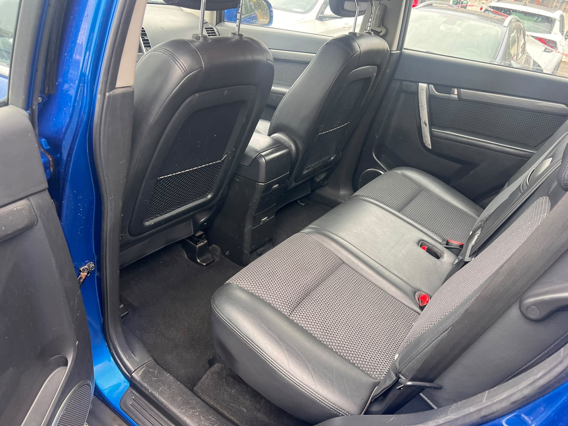 CHEVROLET Captiva 2.0 VCDi LS 4WD-image-4