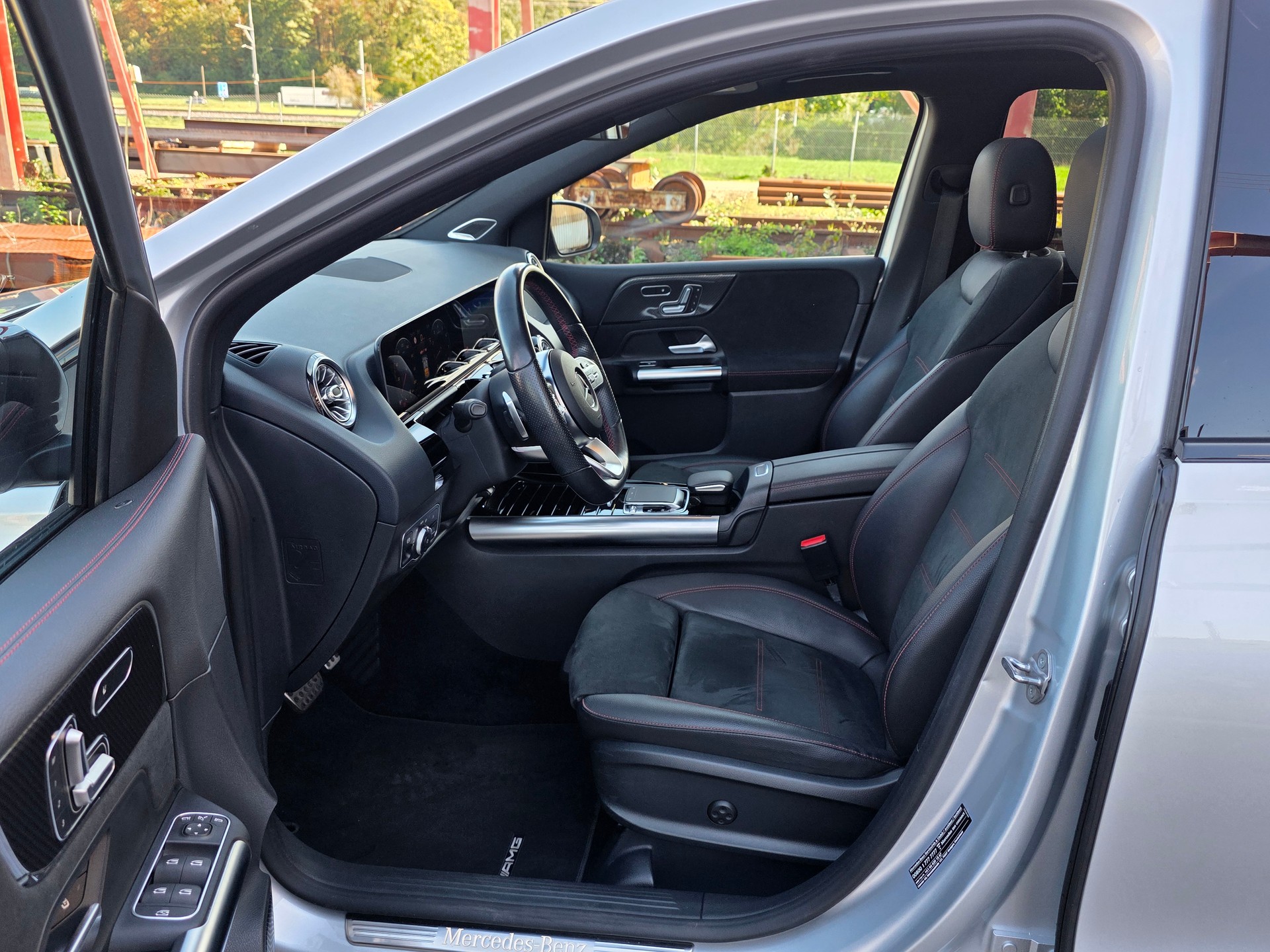 MERCEDES-BENZ B 250 4Matic AMG Line / Neu ab Mfk / AHK 1800kg-image-8