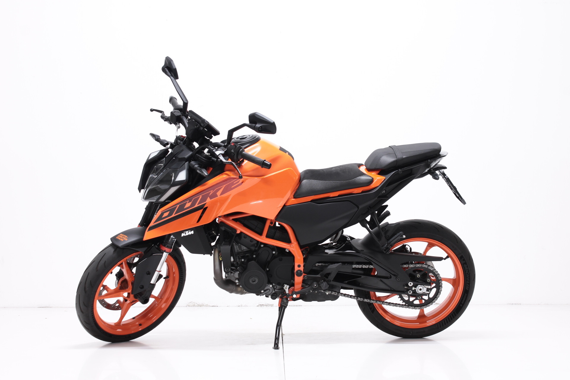 KTM 390 Duke-image-4