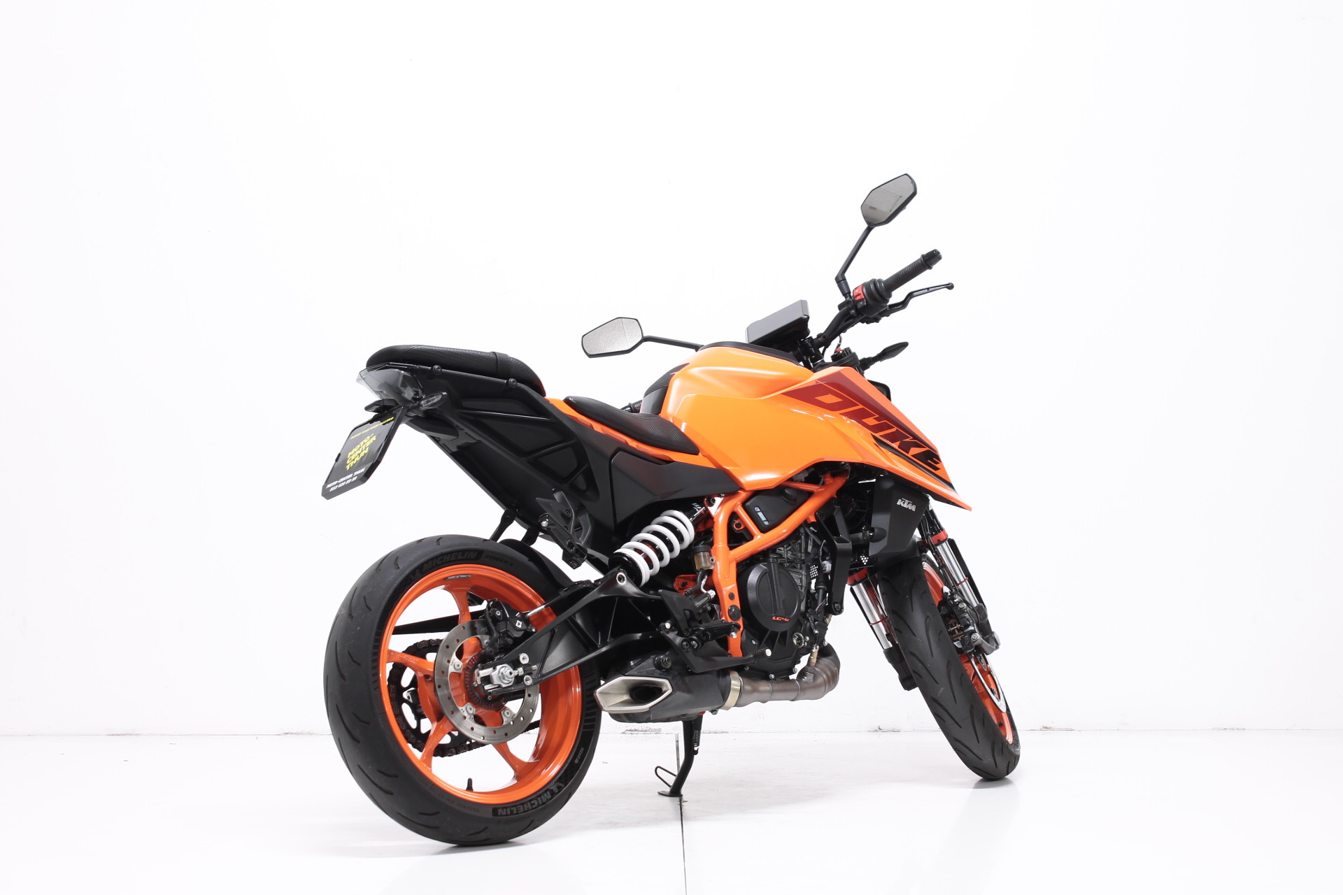 KTM 390 Duke-image-2