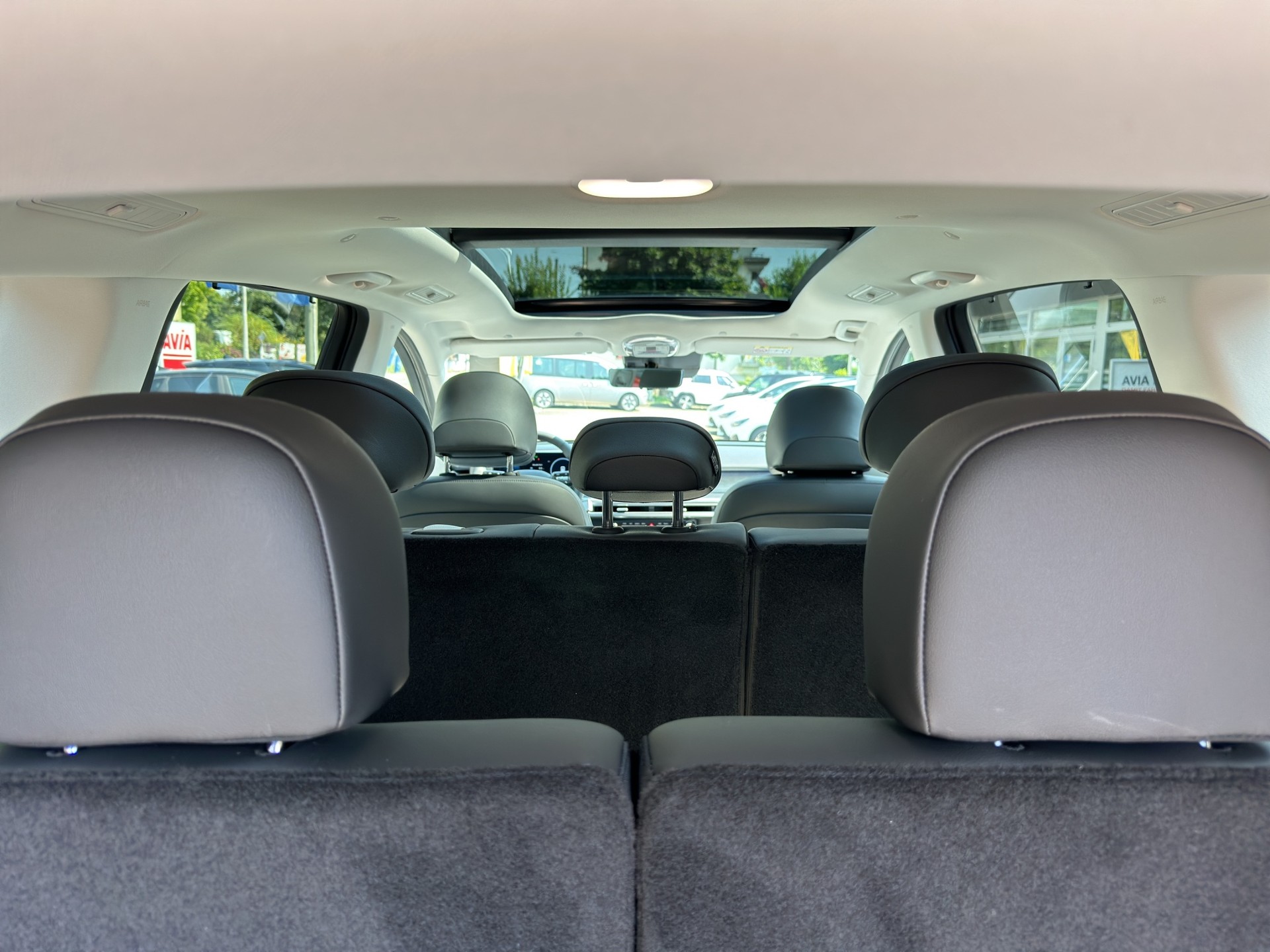 HYUNDAI Ioniq 9 110kWh Vertex 4WD-image-9