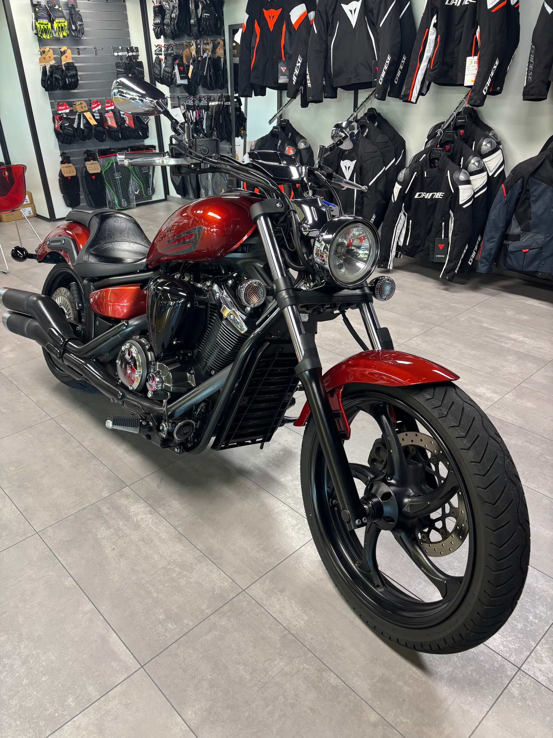YAMAHA XVS 1300 Custom-image-2