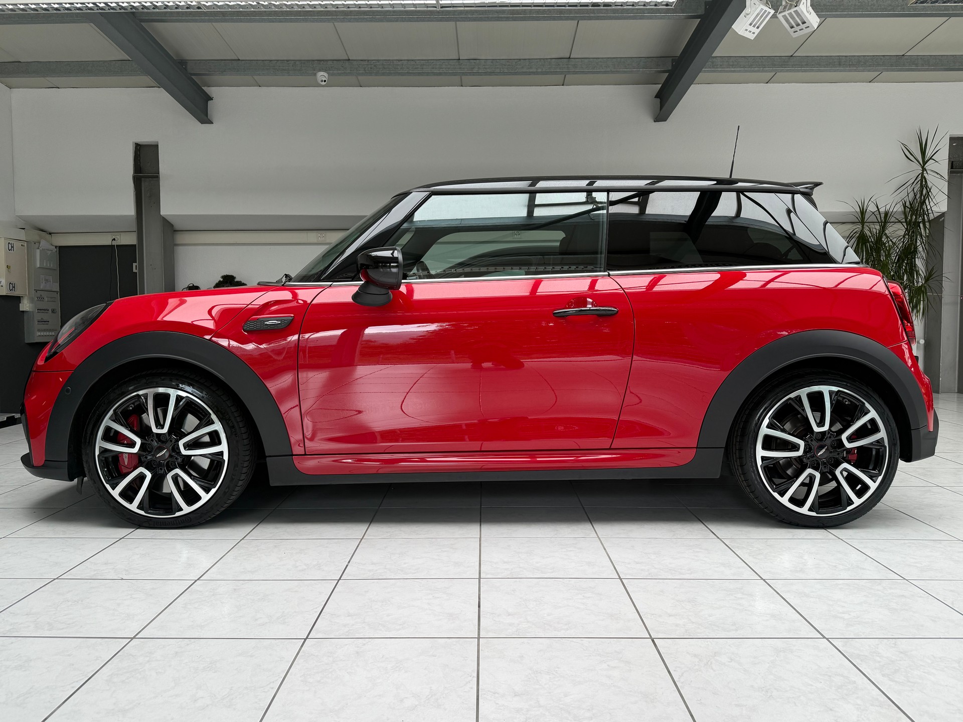 MINI Cooper John Cooper Works Steptronic * Facelift * Chilli Red * frisch ab MFK *-image-1