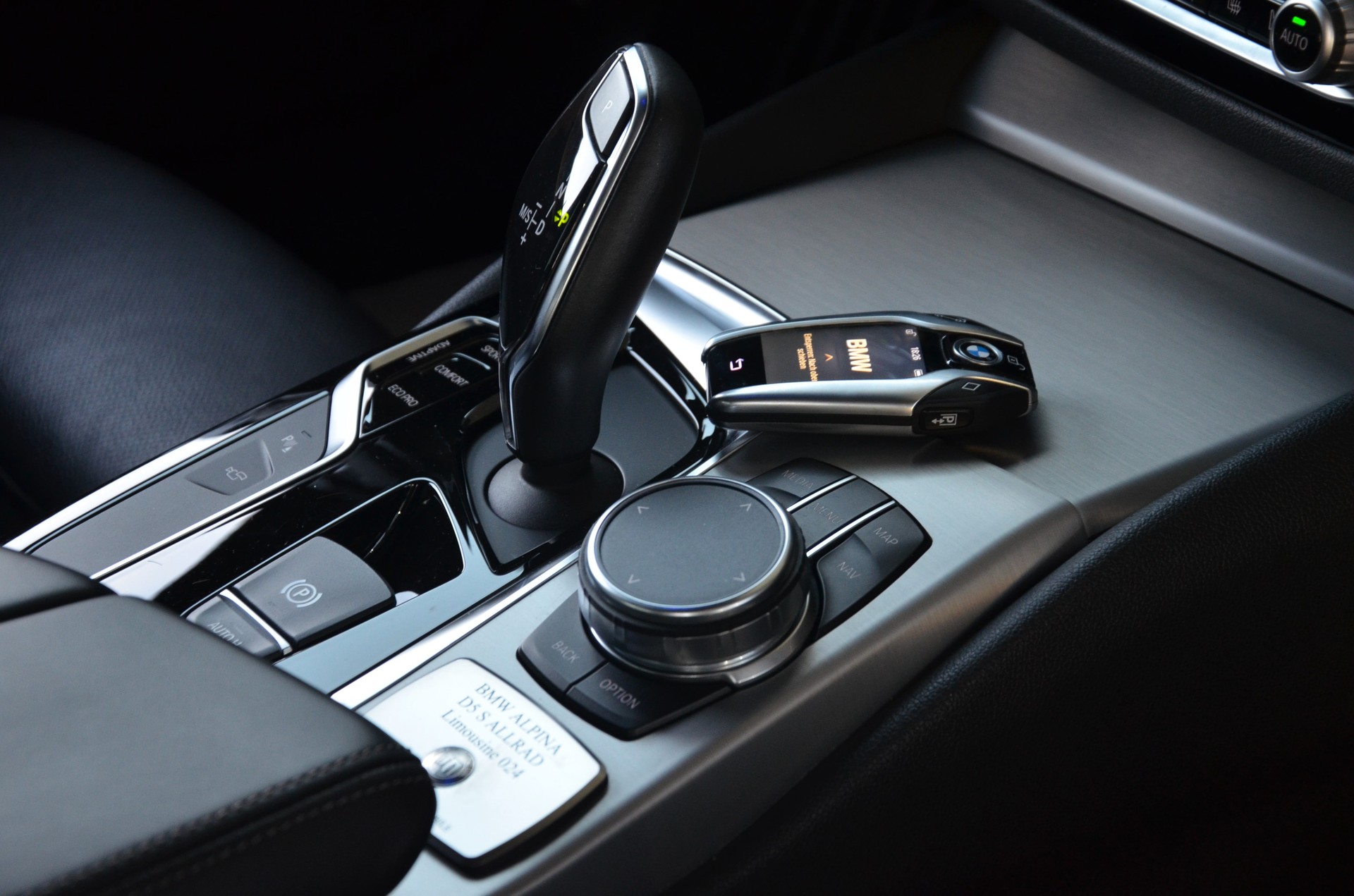 BMW-ALPINA D5 S BiTurbo 3.0d xDrive Switch-Tronic*Frisch ab MFK,1 Jahr oder 20'000km Garantie*-image-23