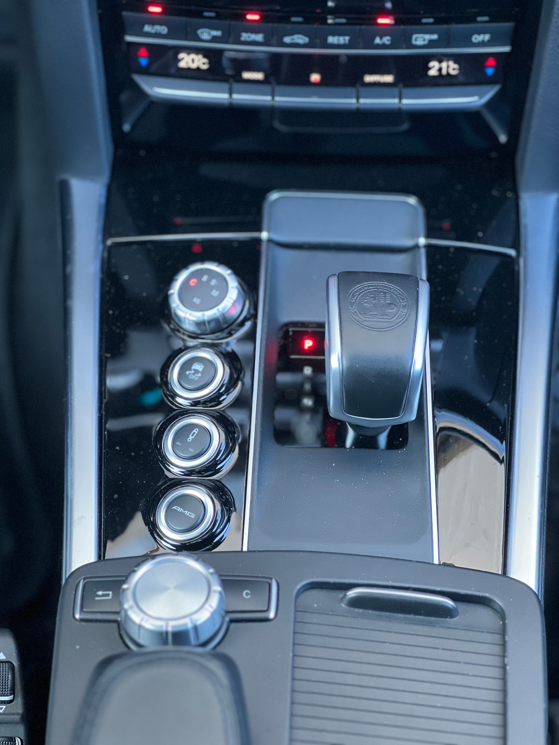 MERCEDES-BENZ E 63 AMG 4Matic Speedshift-image-10