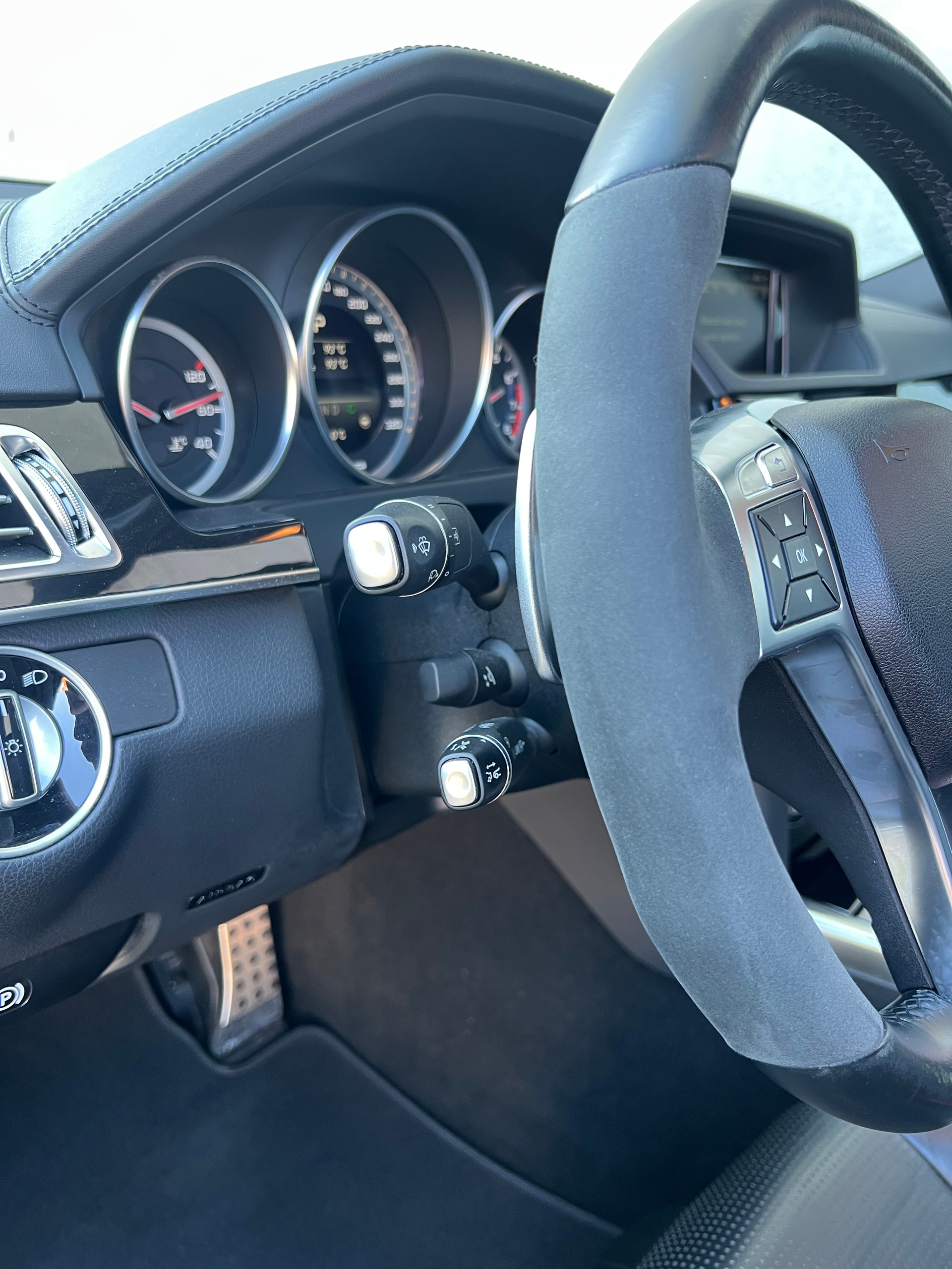 MERCEDES-BENZ E 63 AMG 4Matic Speedshift-image-11