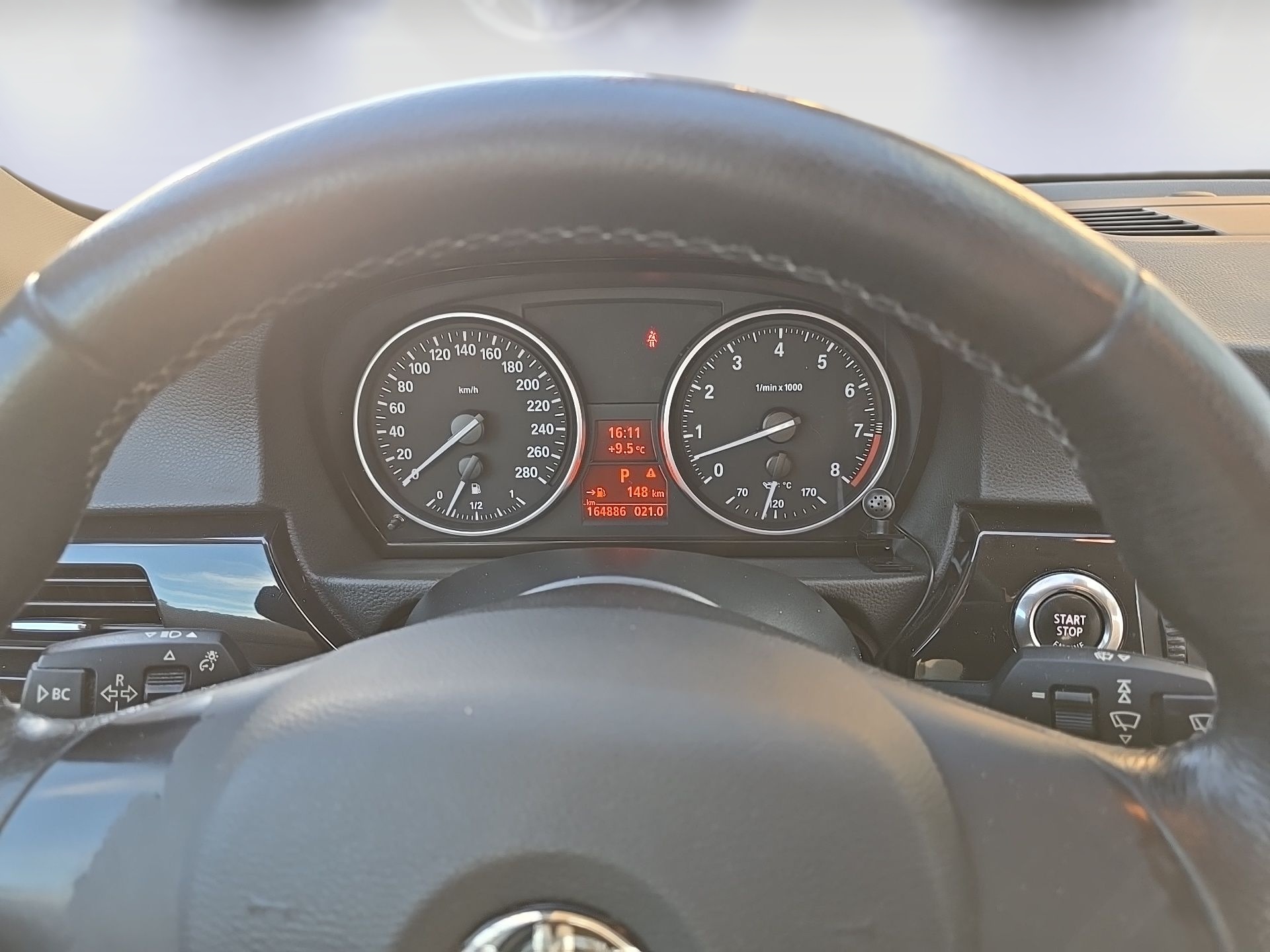 BMW 325xi Coupé-image-13