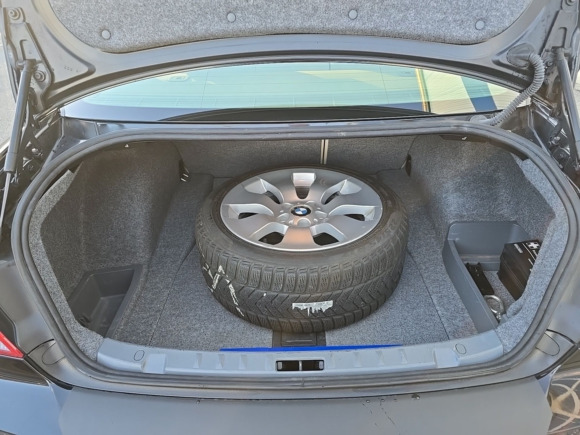 BMW 325xi Coupé-image-19