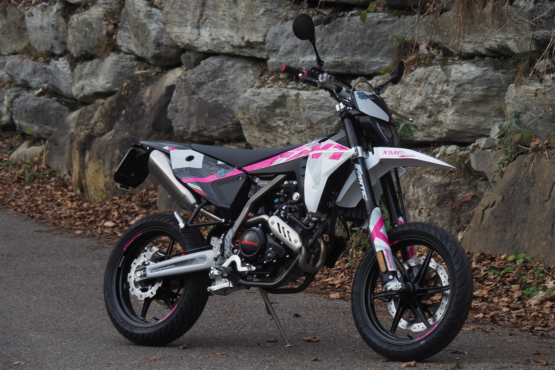FANTIC Pink Edition-image-0