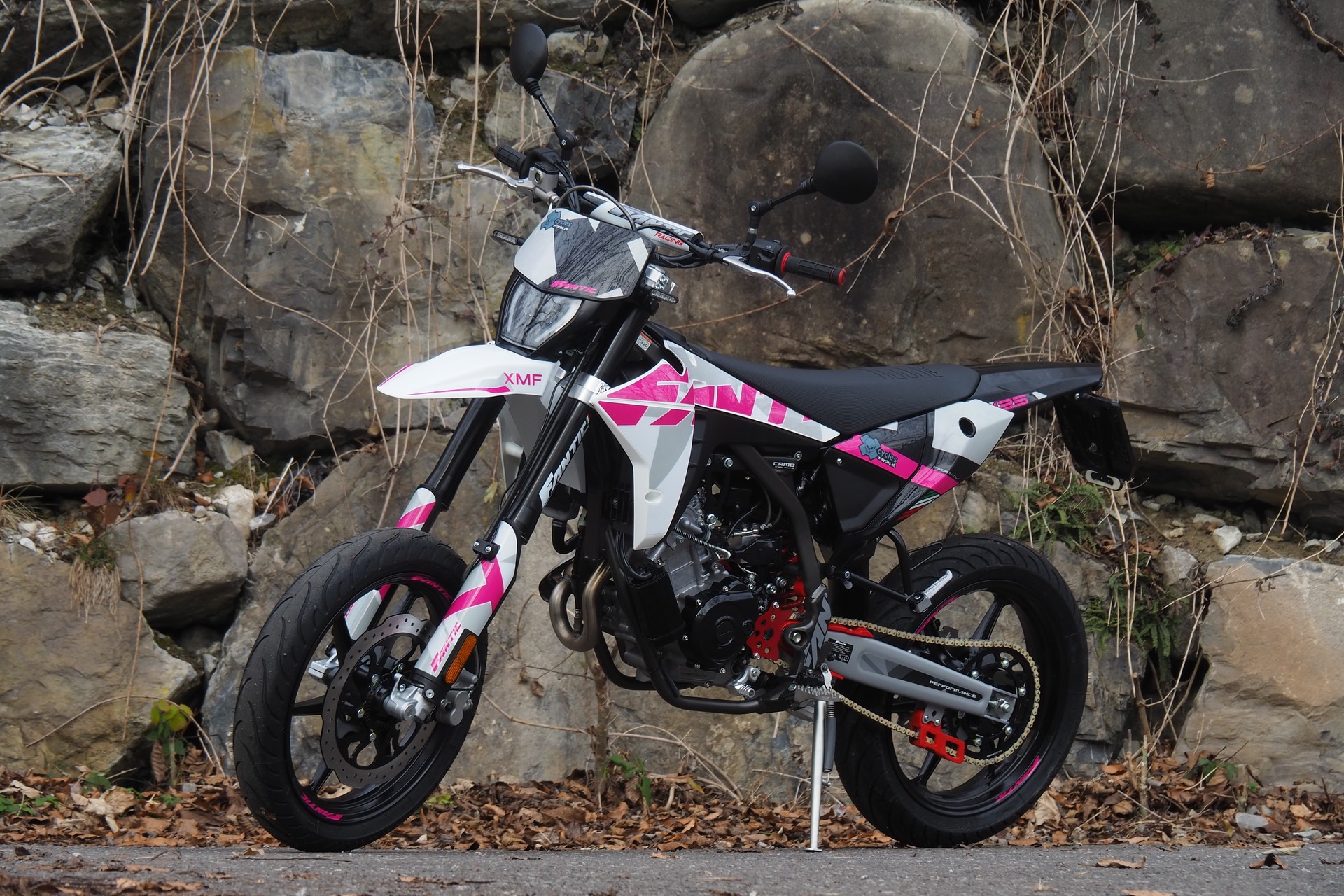 FANTIC Pink Edition-image-1