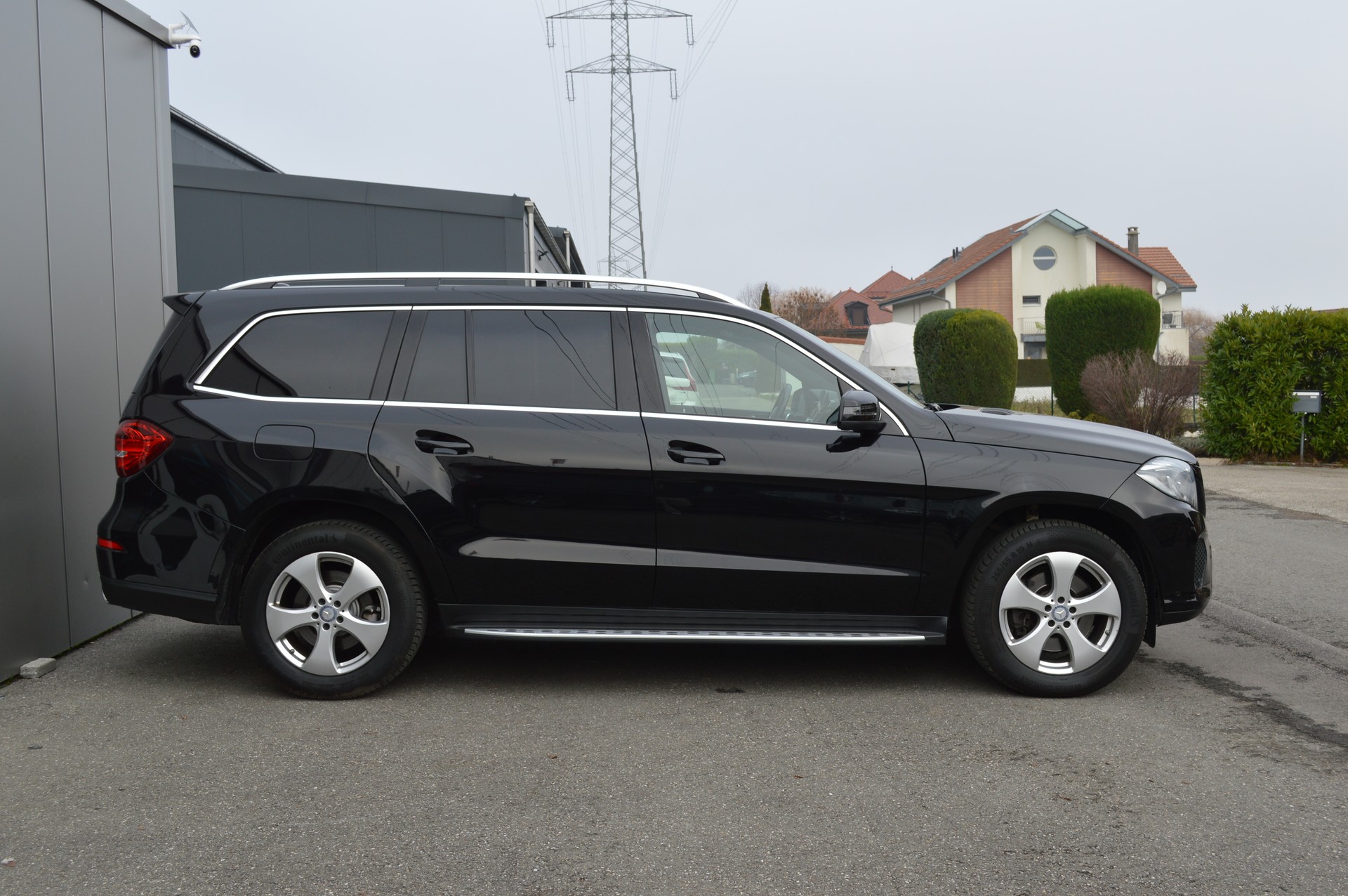 MERCEDES-BENZ GLS 350 d 4Matic 9G-TRONIC-showroom-element-3