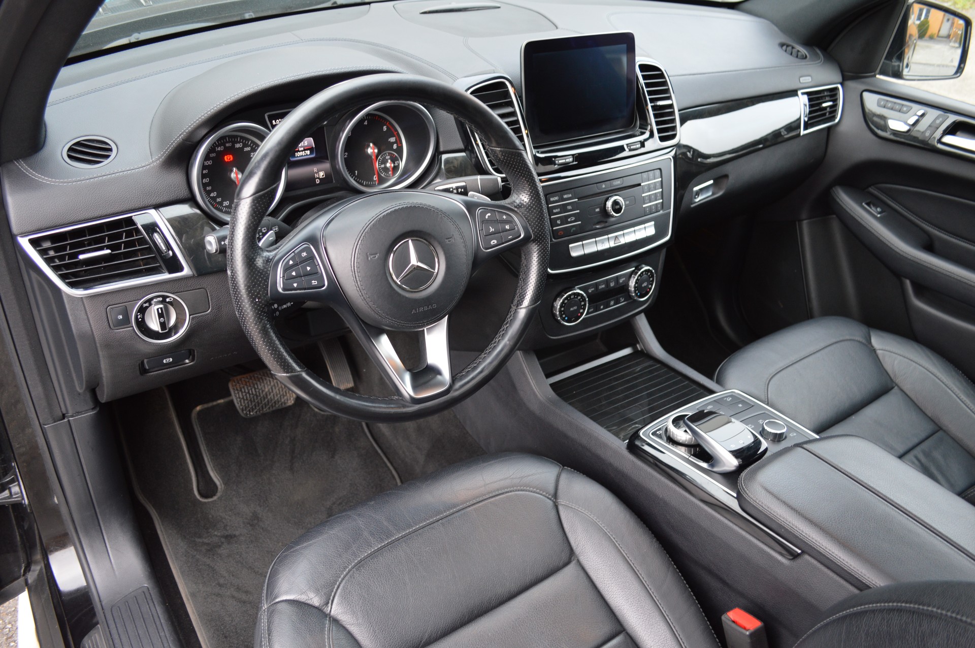 MERCEDES-BENZ GLS 350 d 4Matic 9G-TRONIC-image-13