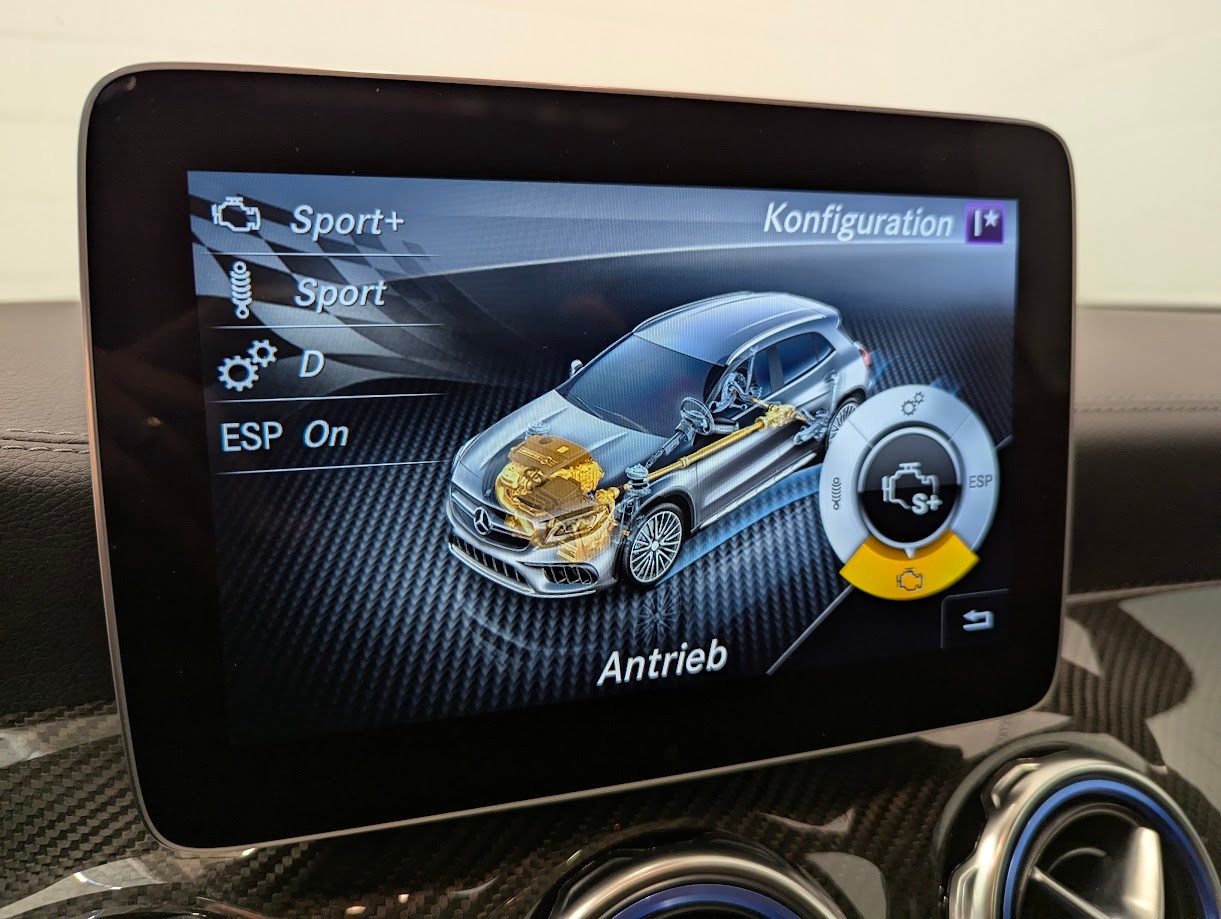MERCEDES-BENZ GLA 45 AMG 4Matic 7G-DCT*CH-AUTO MSI 12MT GAR FRISCH AB MFK+SERVICE AMG-PERF.AGA+FAHRWERK PREMIUM+*-image-16