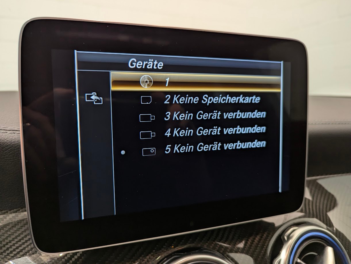 MERCEDES-BENZ GLA 45 AMG 4Matic 7G-DCT*CH-AUTO MSI 12MT GAR FRISCH AB MFK+SERVICE AMG-PERF.AGA+FAHRWERK PREMIUM+*-image-13
