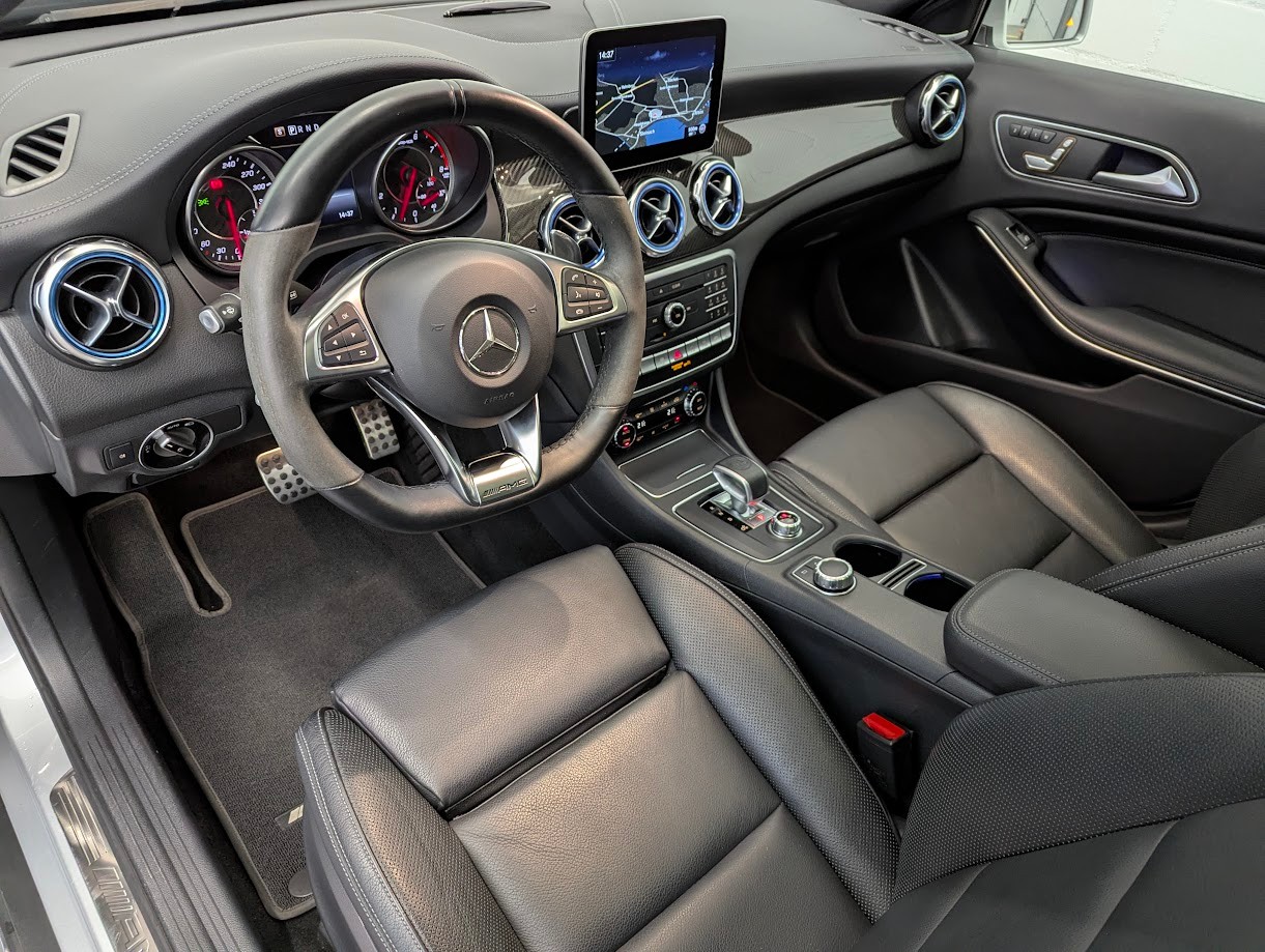 MERCEDES-BENZ GLA 45 AMG 4Matic 7G-DCT*CH-AUTO MSI 12MT GAR FRISCH AB MFK+SERVICE AMG-PERF.AGA+FAHRWERK PREMIUM+*-image-9
