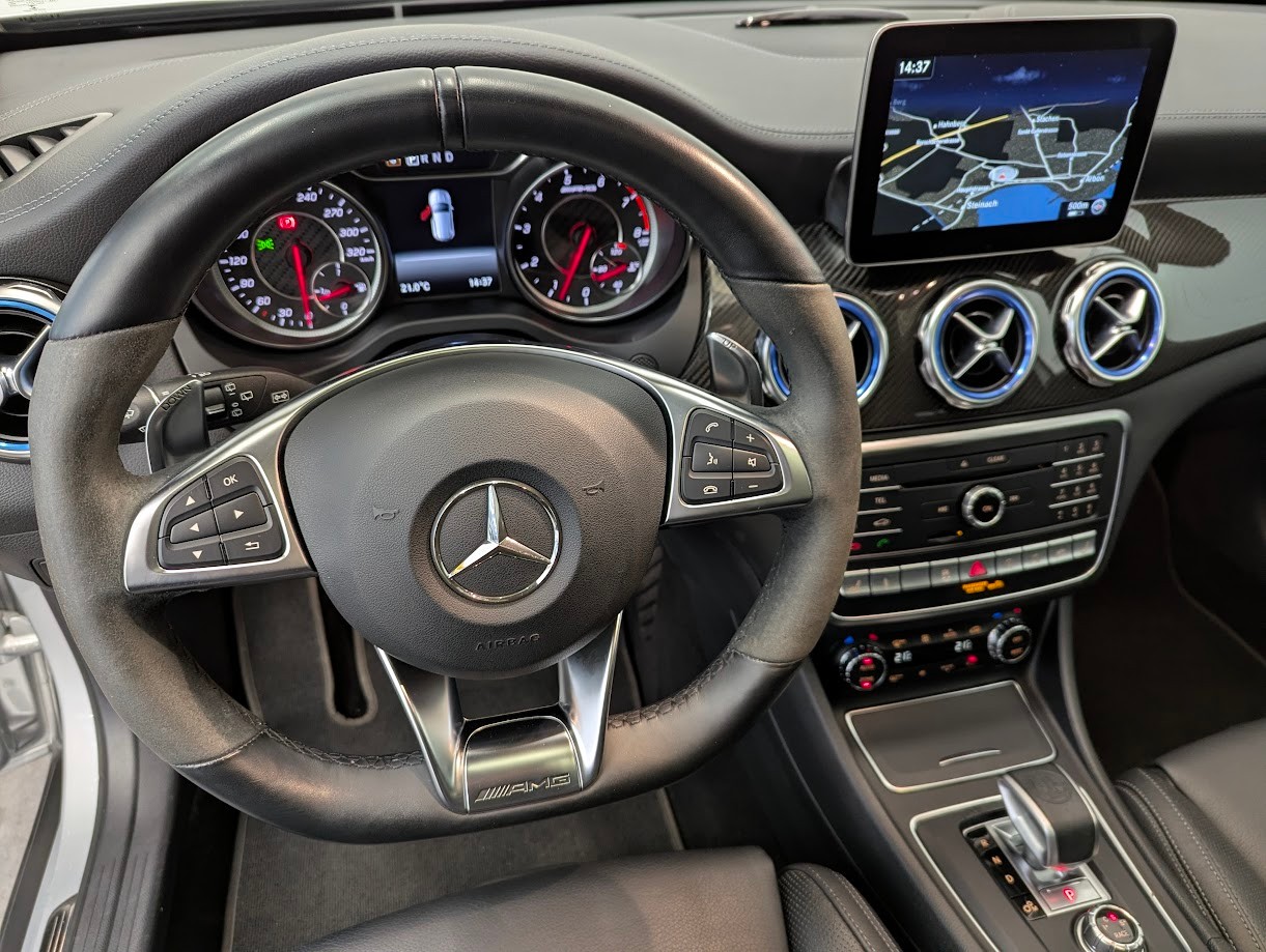 MERCEDES-BENZ GLA 45 AMG 4Matic 7G-DCT*CH-AUTO MSI 12MT GAR FRISCH AB MFK+SERVICE AMG-PERF.AGA+FAHRWERK PREMIUM+*-image-10