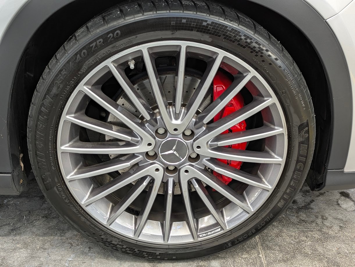 MERCEDES-BENZ GLA 45 AMG 4Matic 7G-DCT*CH-AUTO MSI 12MT GAR FRISCH AB MFK+SERVICE AMG-PERF.AGA+FAHRWERK PREMIUM+*-image-4