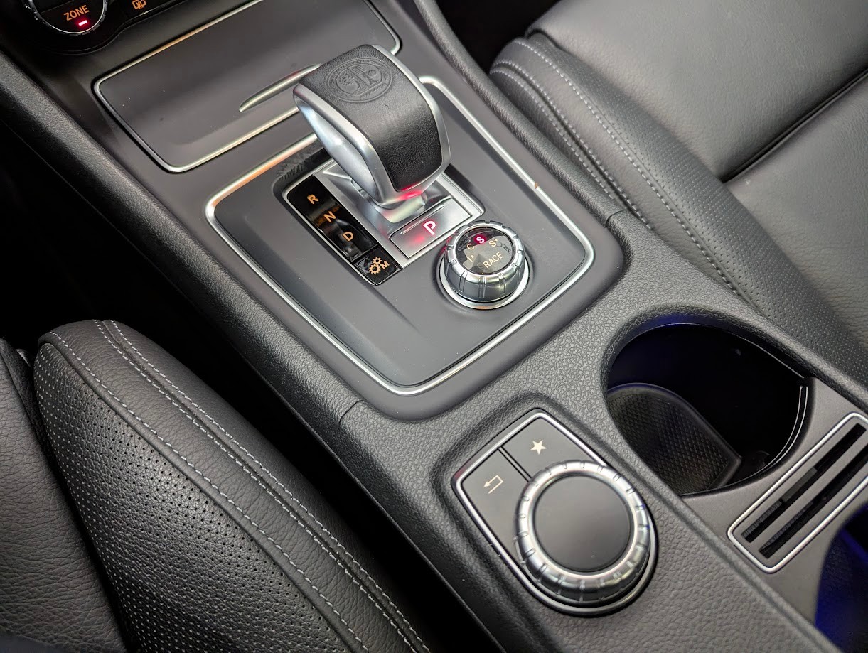MERCEDES-BENZ GLA 45 AMG 4Matic 7G-DCT*CH-AUTO MSI 12MT GAR FRISCH AB MFK+SERVICE AMG-PERF.AGA+FAHRWERK PREMIUM+*-image-25
