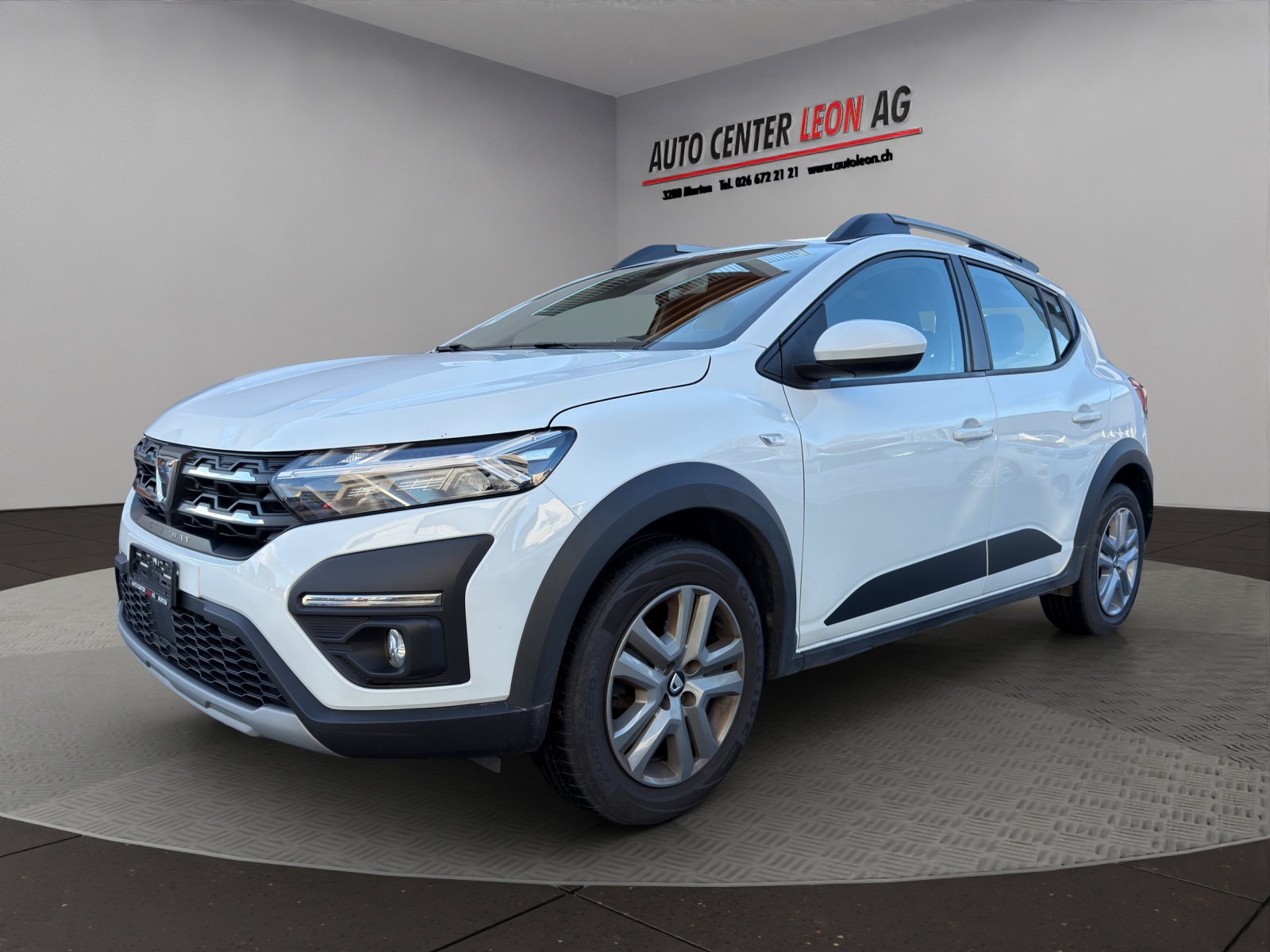DACIA Sandero Stepway TCe 90 Comfort-showroom-element-1