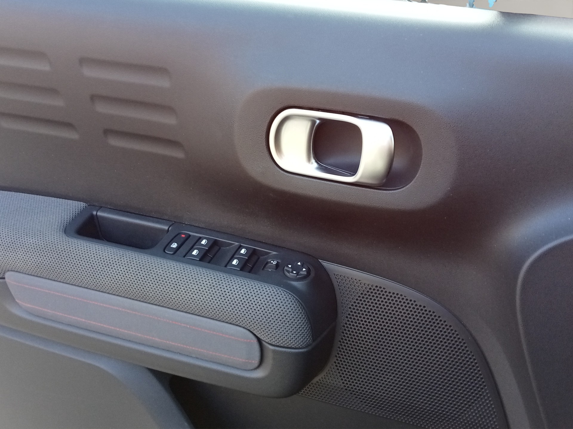 CITROEN C3 Aircross 1.2i PureTech Shine-image-15