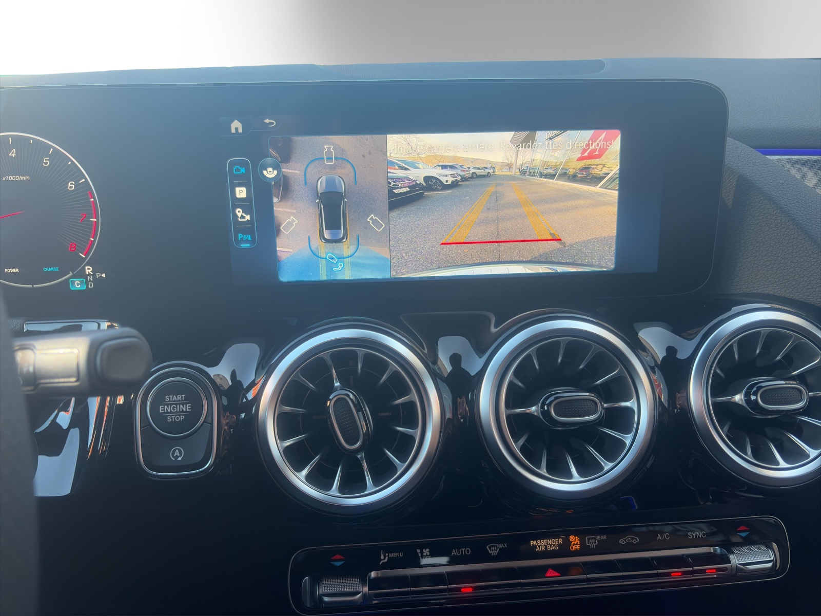 MERCEDES-BENZ GLA 220 4Matic 8G-DCT-image-12