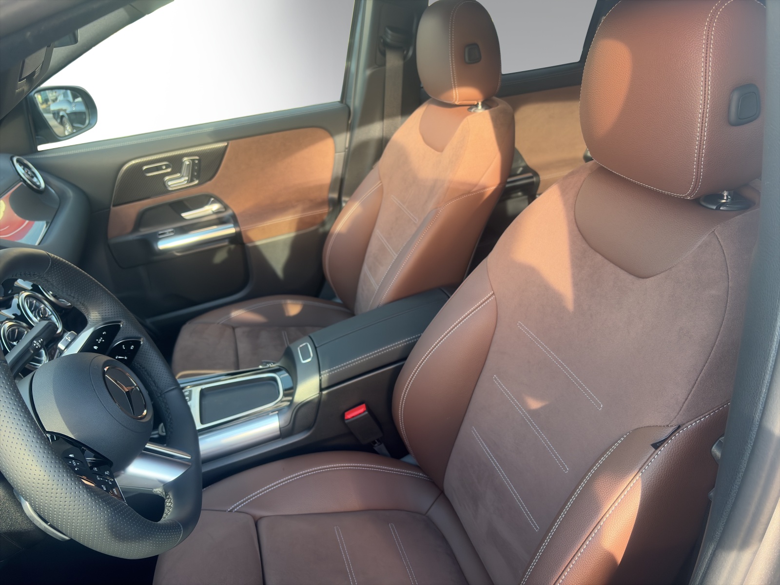 MERCEDES-BENZ GLA 220 4Matic 8G-DCT-image-7