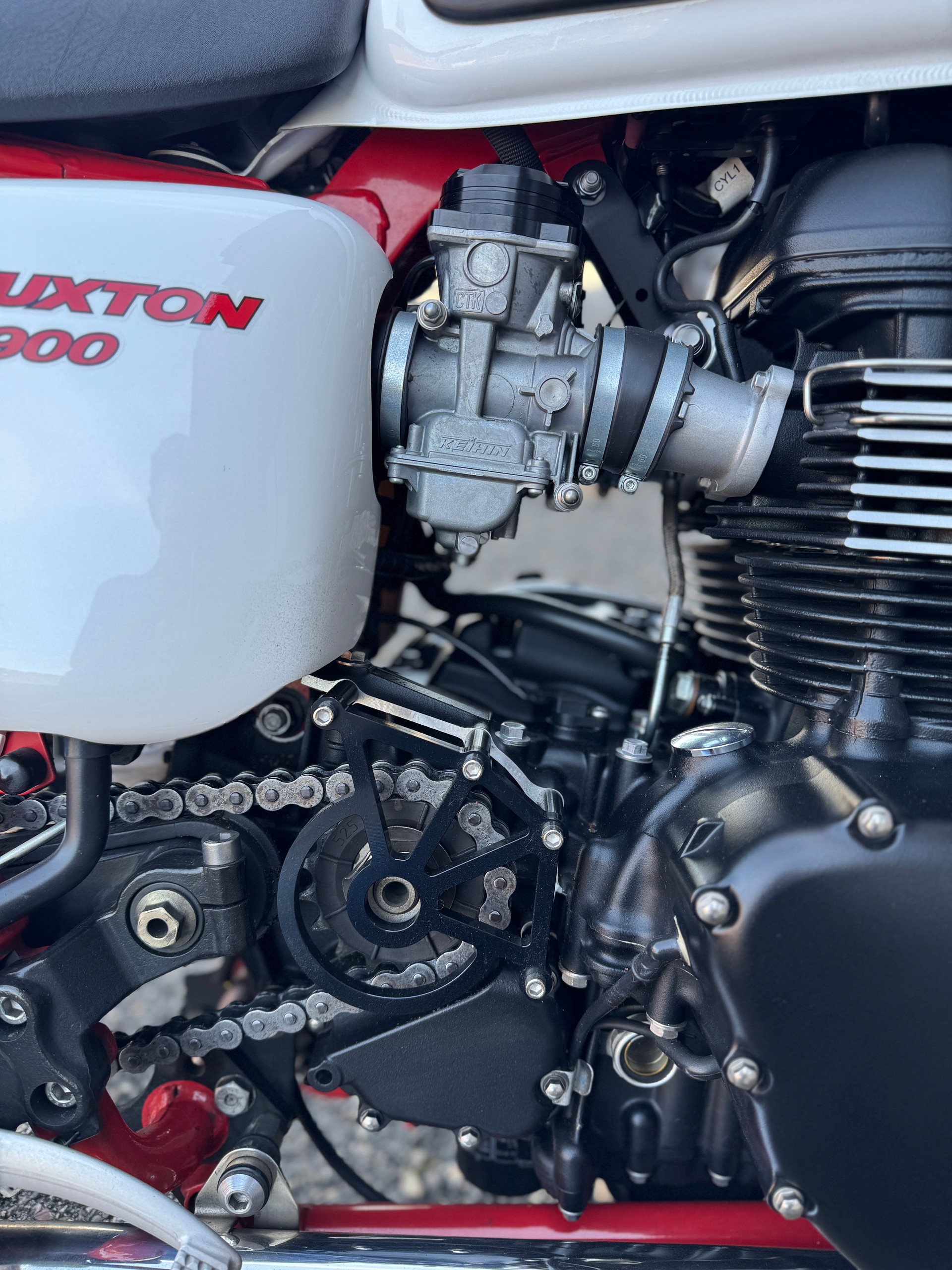 TRIUMPH Thruxton 900 i SE-image-10