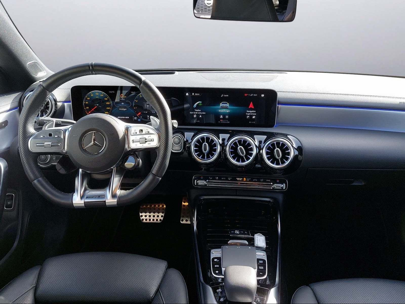 MERCEDES-BENZ CLA 35 AMG 4matic Shooting Brake-image-5