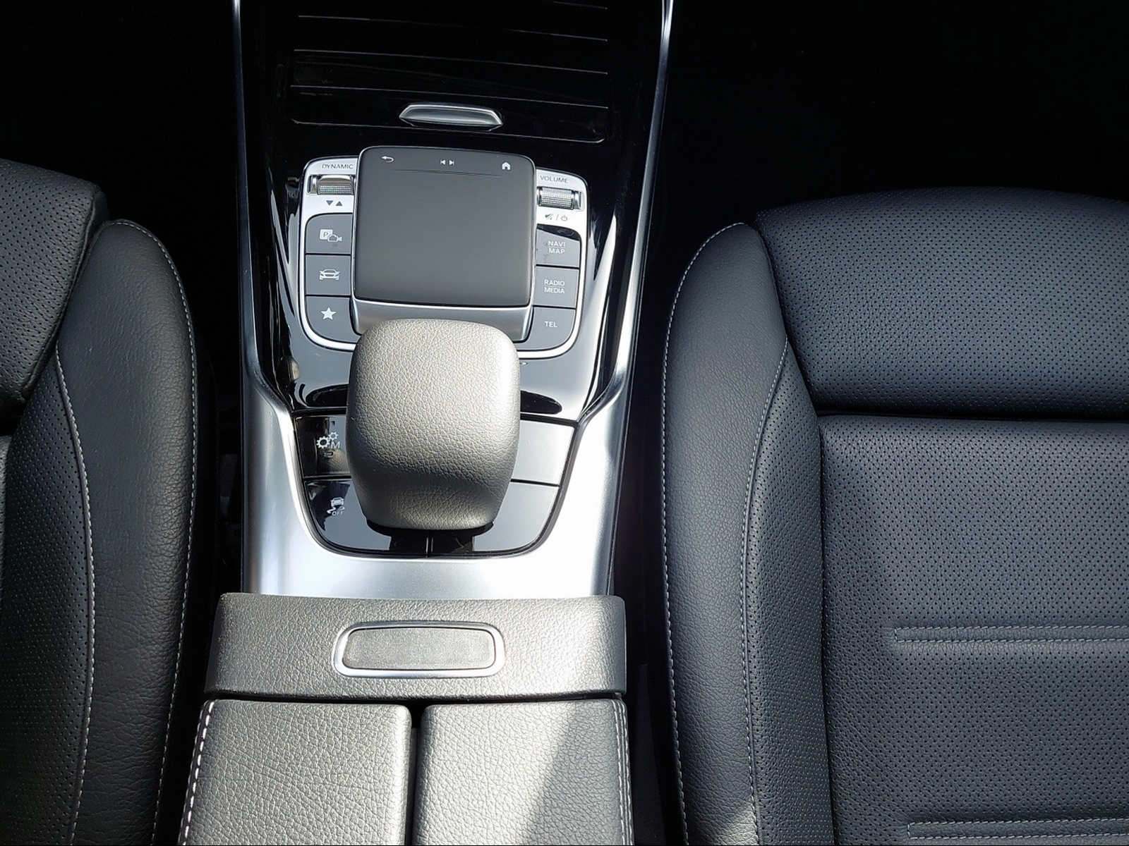 MERCEDES-BENZ CLA 35 AMG 4matic Shooting Brake-image-10