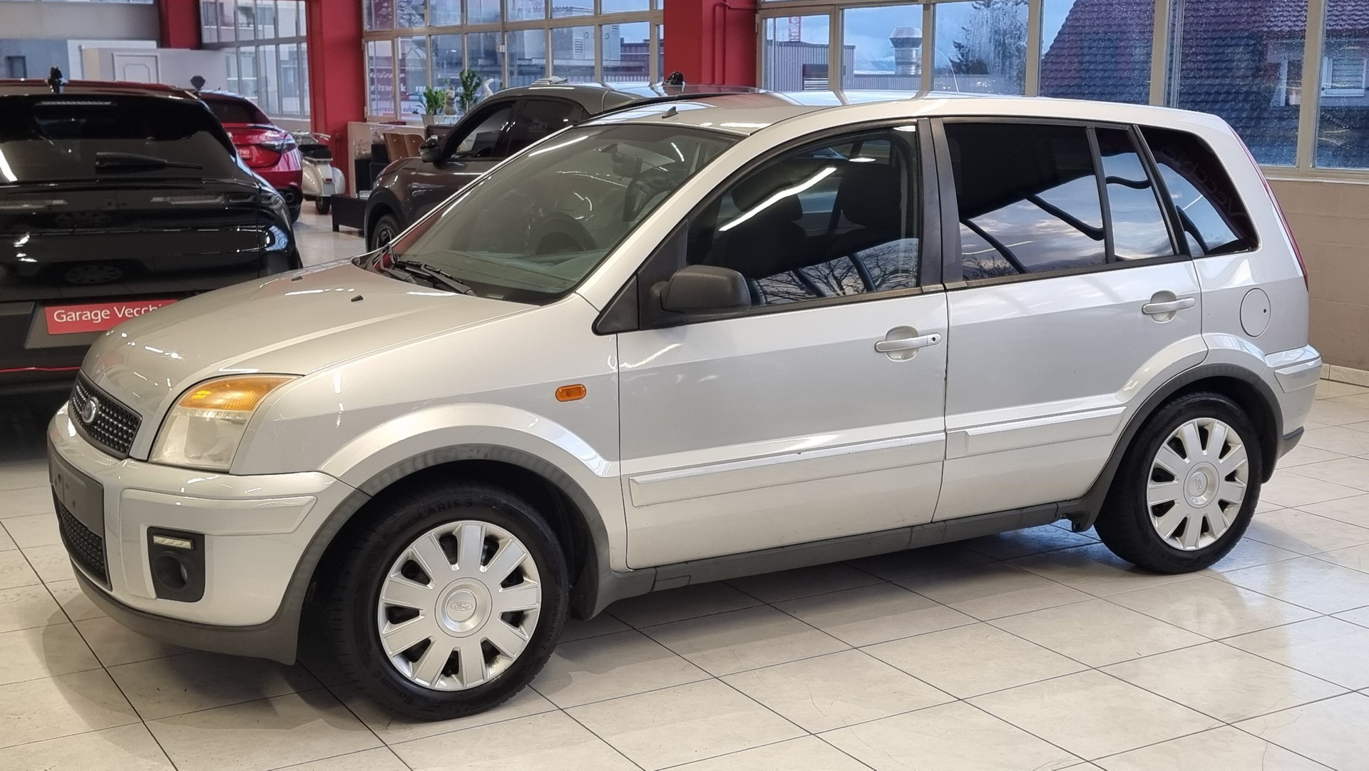 FORD Fusion 1.6 16V Plus-showroom-element-1
