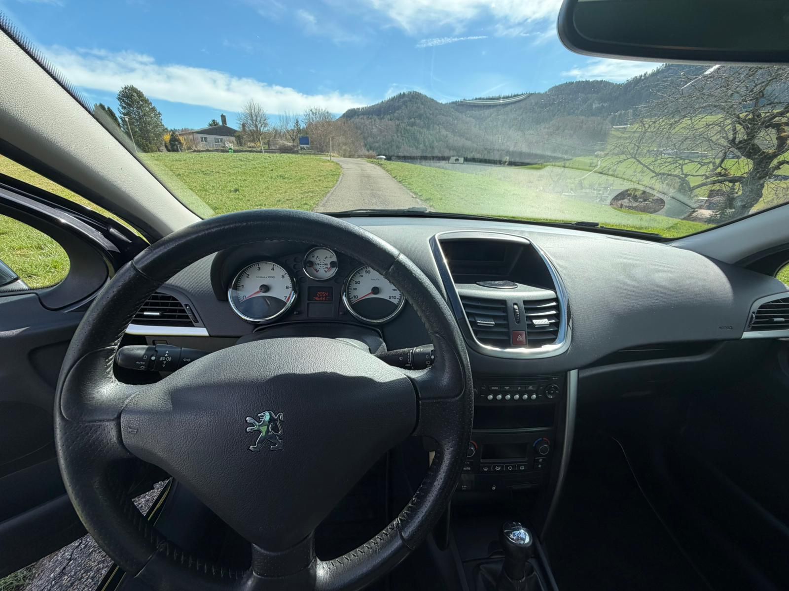 PEUGEOT 207 SW 1.6 16V Trendy Clim-image-6
