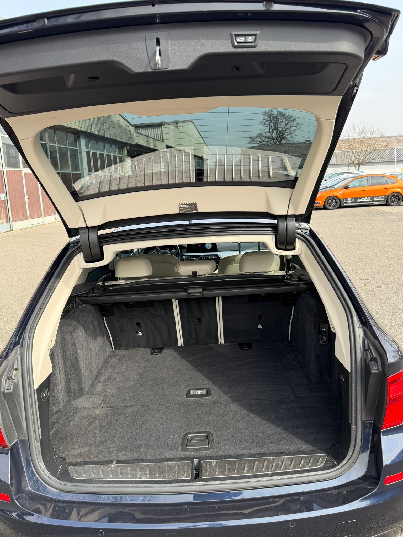 BMW 520d xDrive Touring Steptronic-image-13