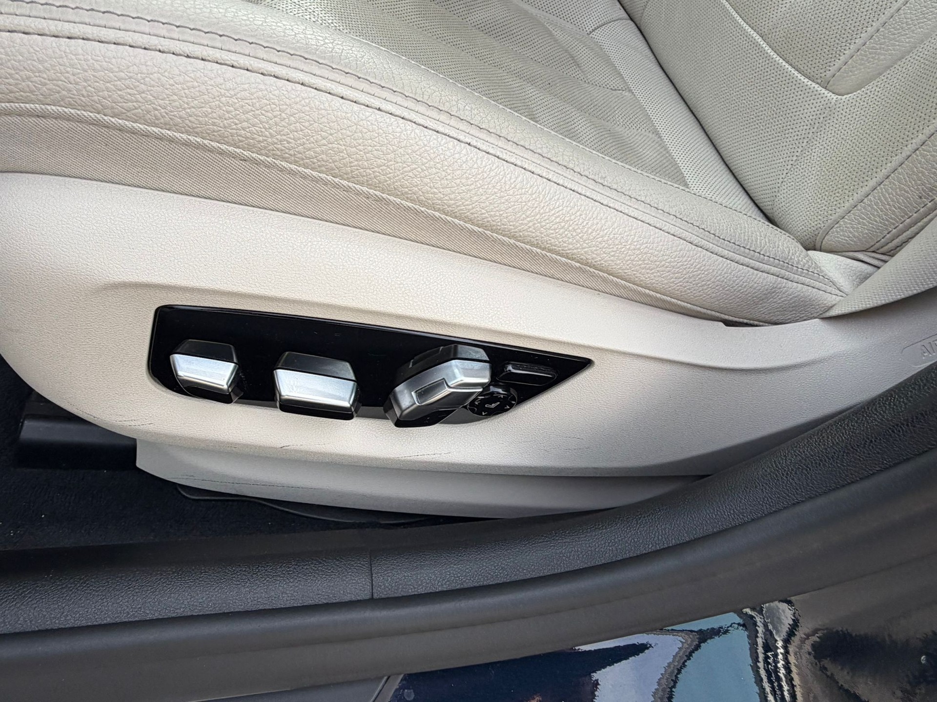 BMW 520d xDrive Touring Steptronic-image-9